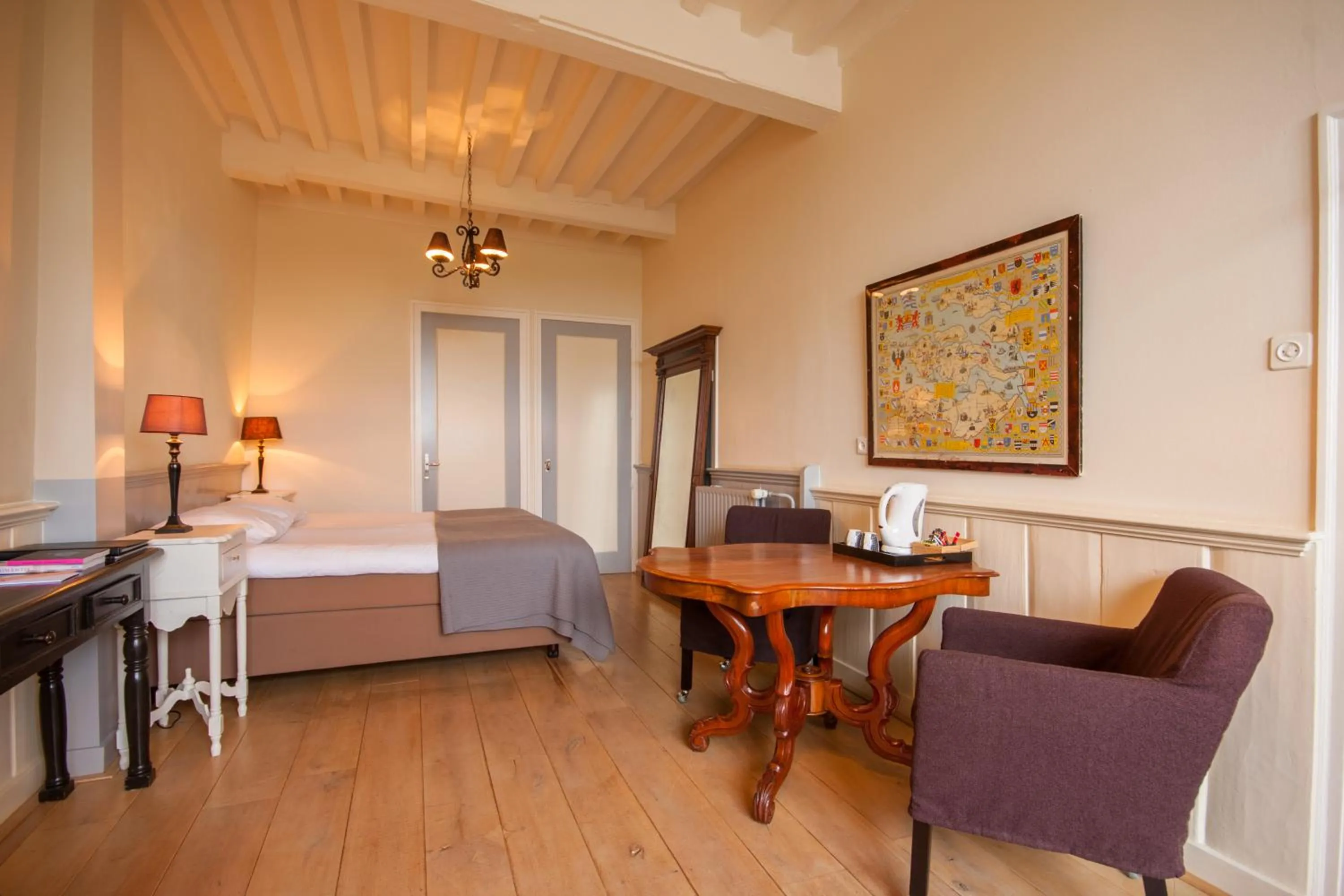 Bedroom in Auberge de Campveerse Toren