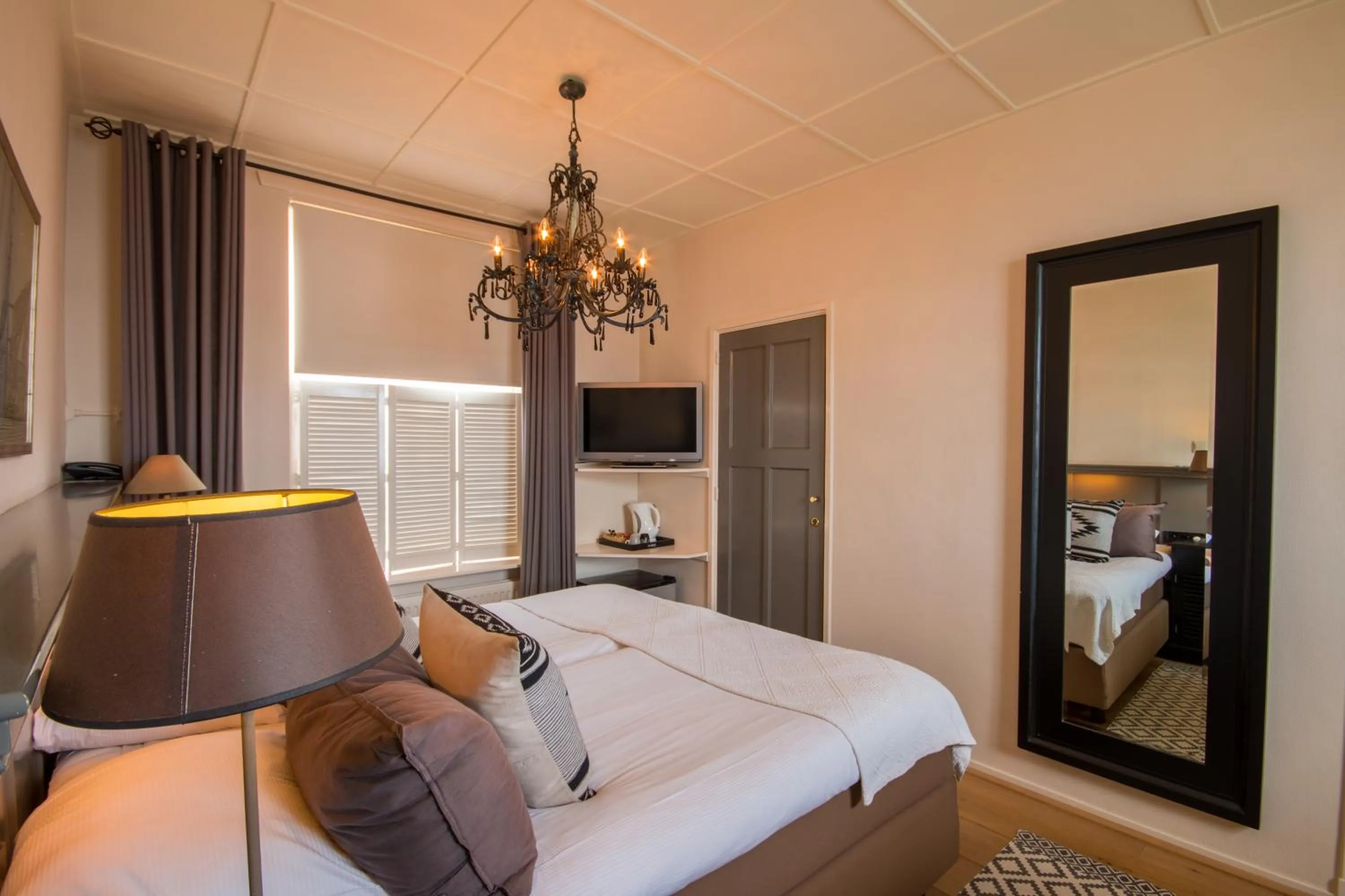 Bedroom, Bed in Auberge de Campveerse Toren