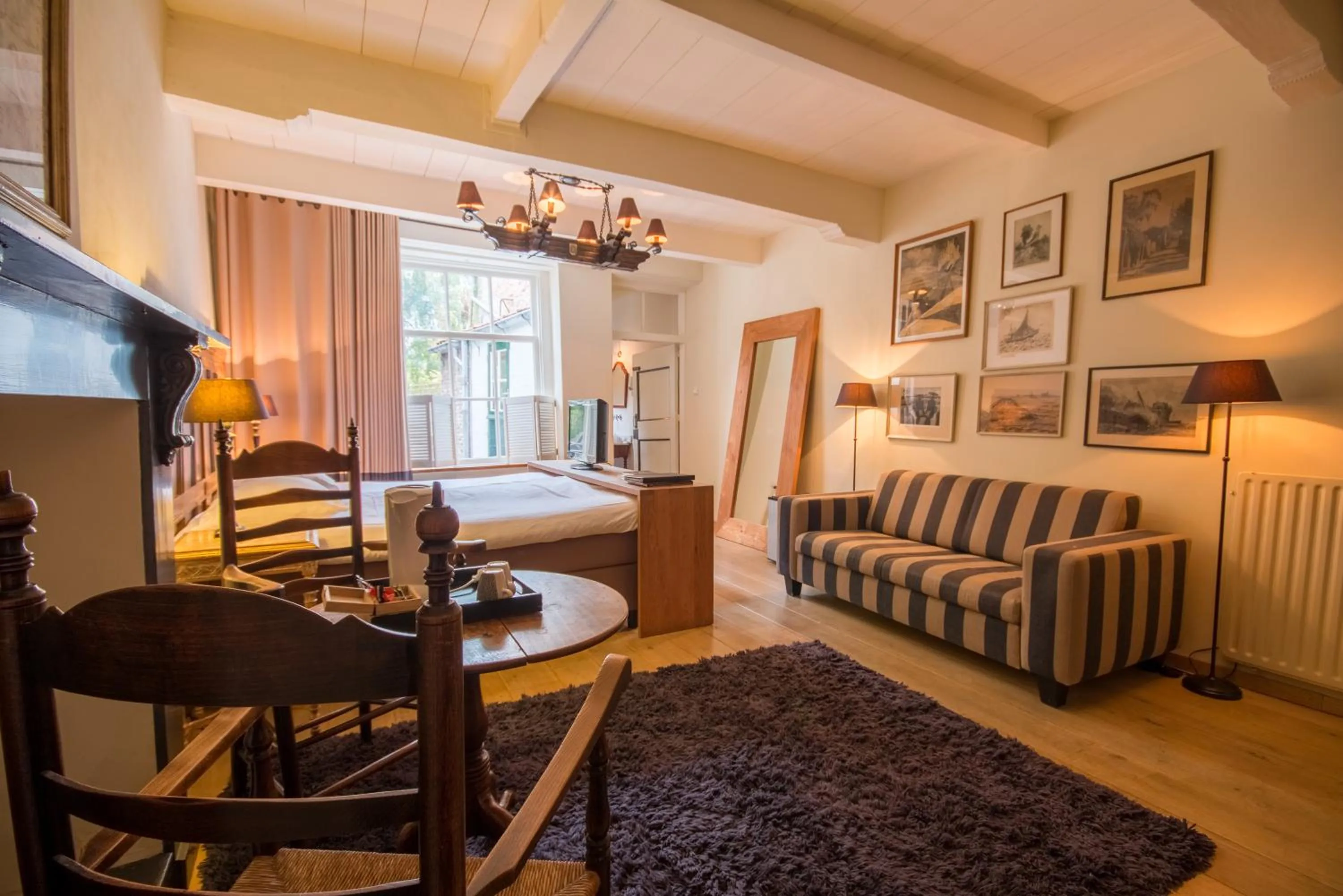 Bedroom, Bed in Auberge de Campveerse Toren