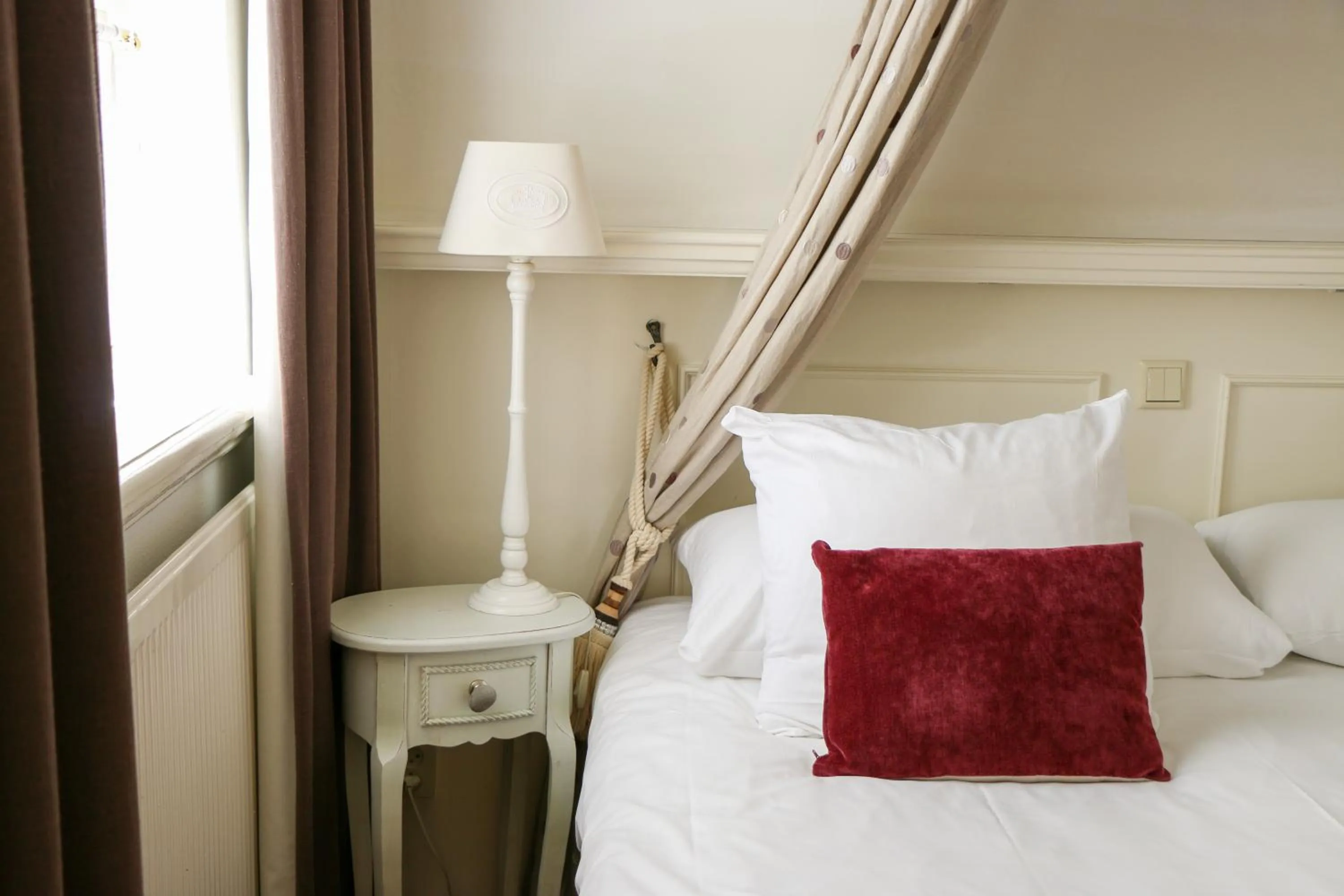 Bedroom, Bed in Auberge de Campveerse Toren