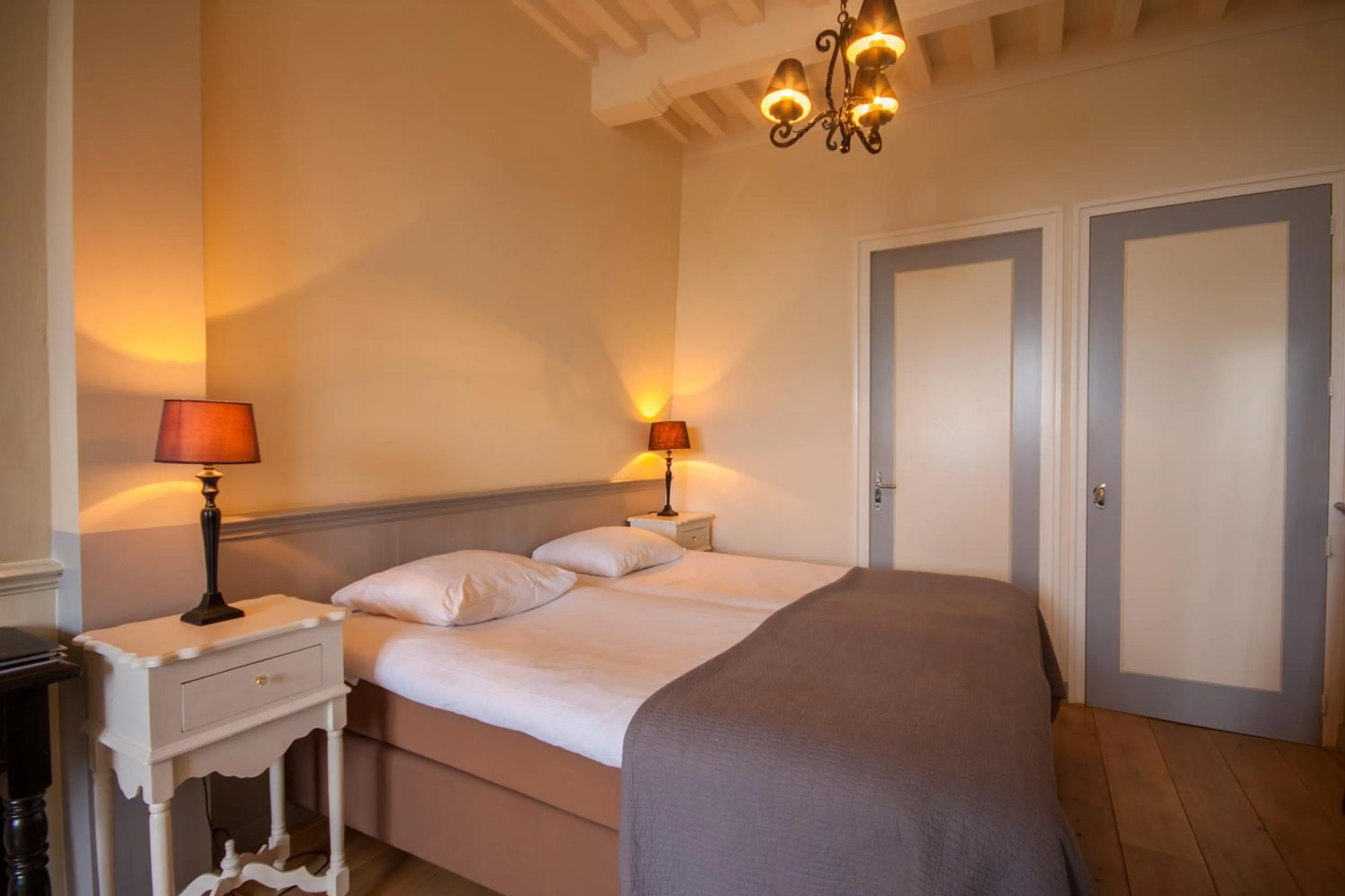 Bedroom, Bed in Auberge de Campveerse Toren