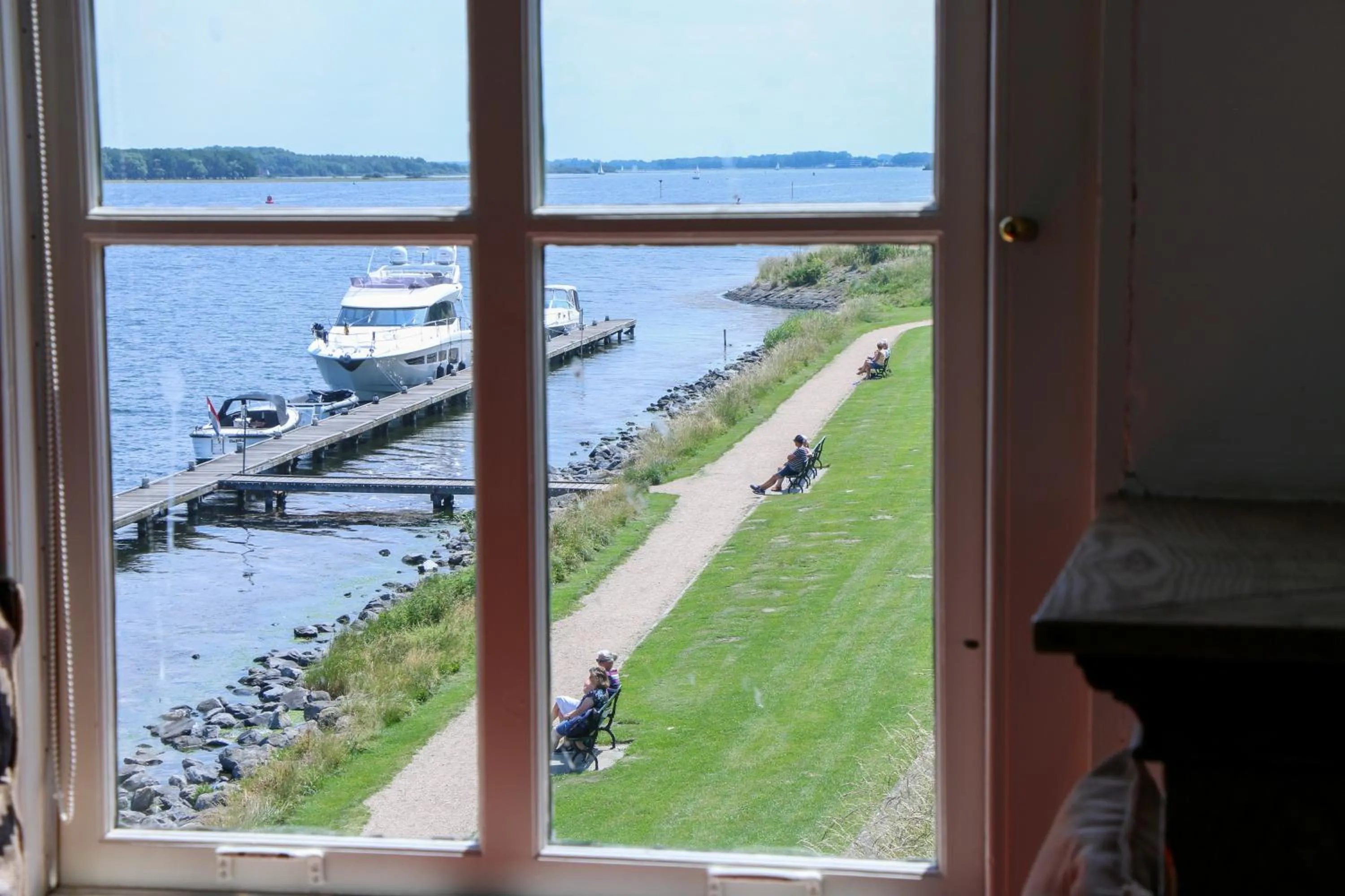 Day in Auberge de Campveerse Toren