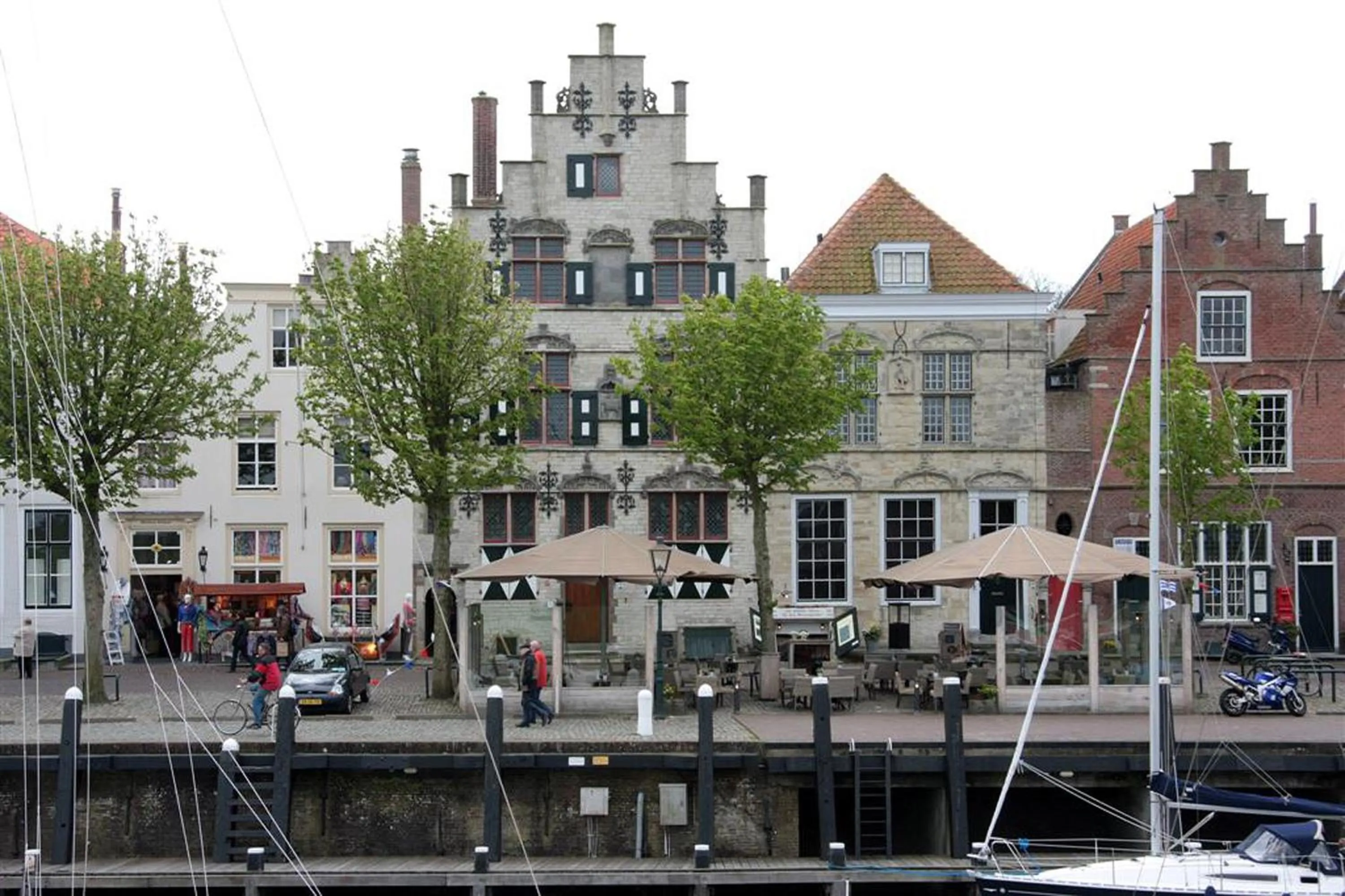 Nearby landmark in Auberge de Campveerse Toren
