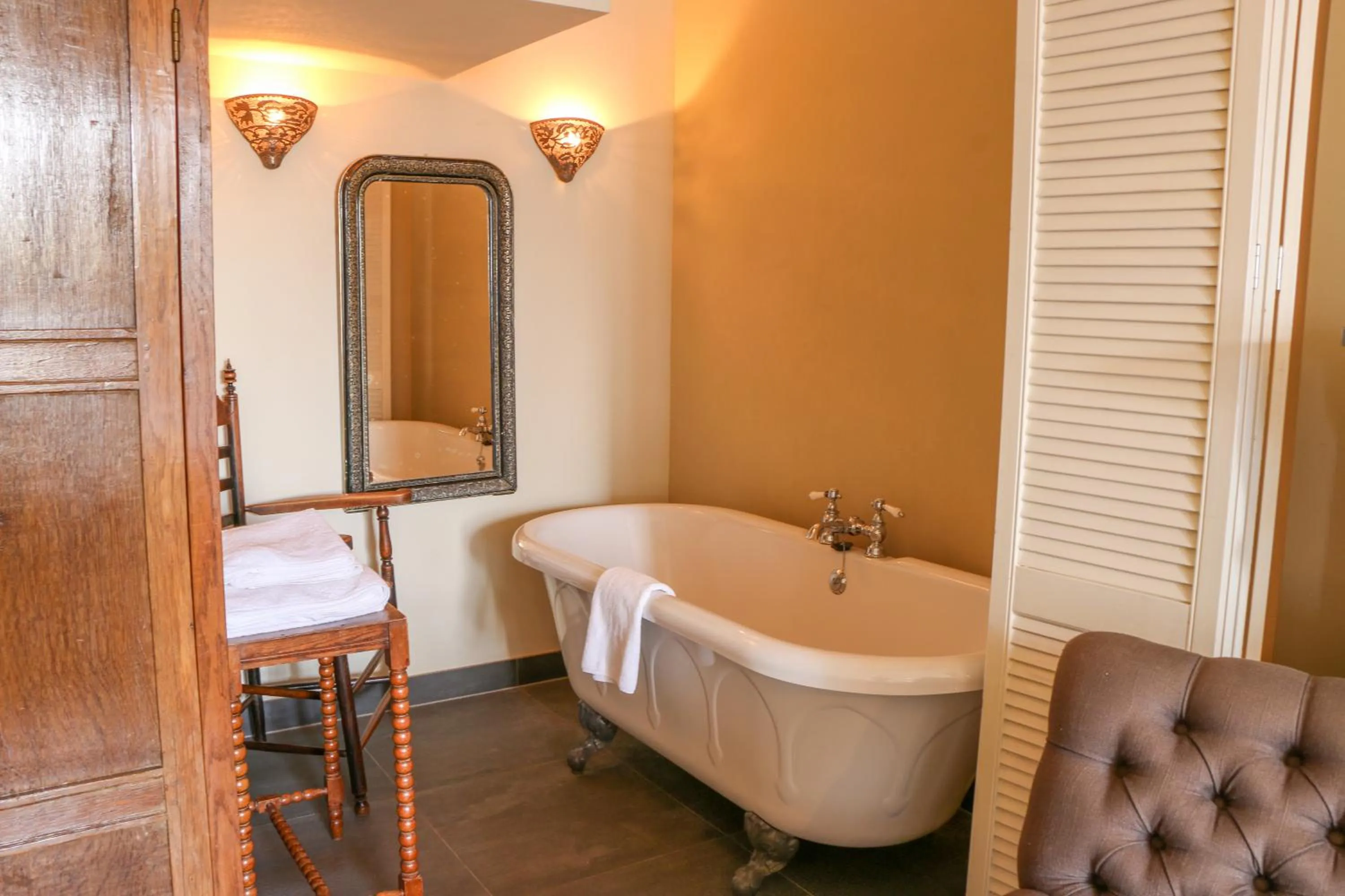 Bath in Auberge de Campveerse Toren