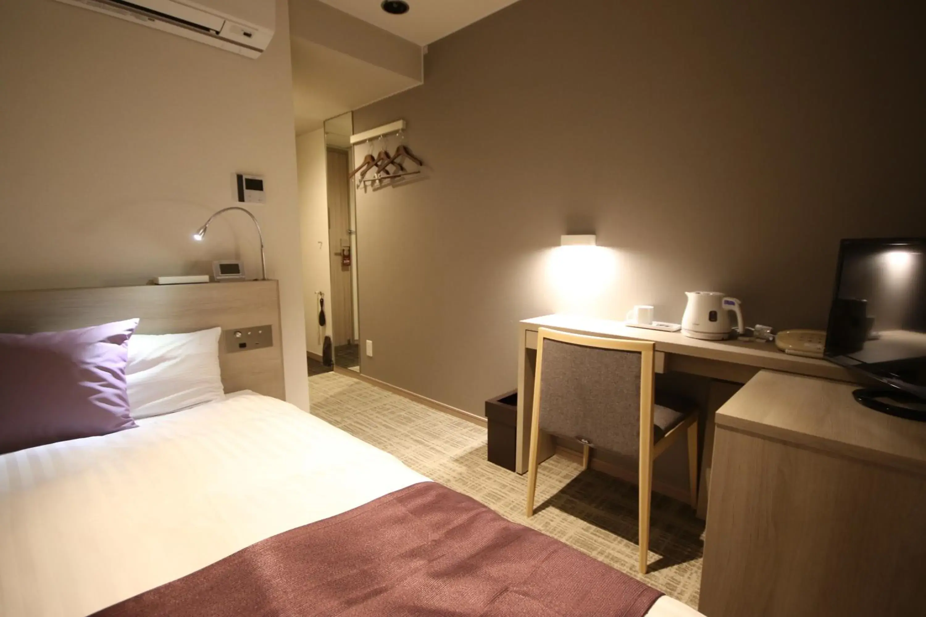 Bed in Kita Hotel Bed in Kita Hotel