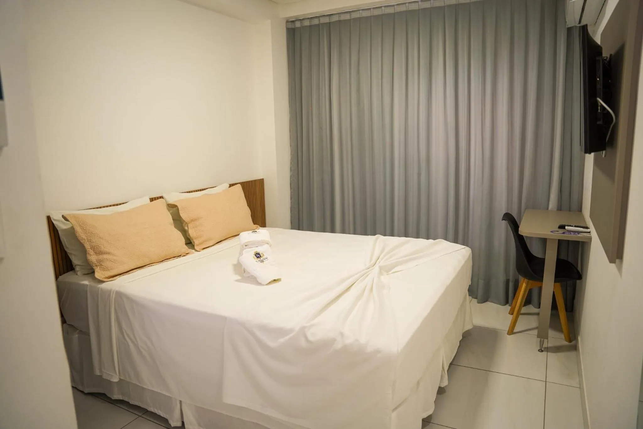 Bed in EL SHADDAI HOTEL