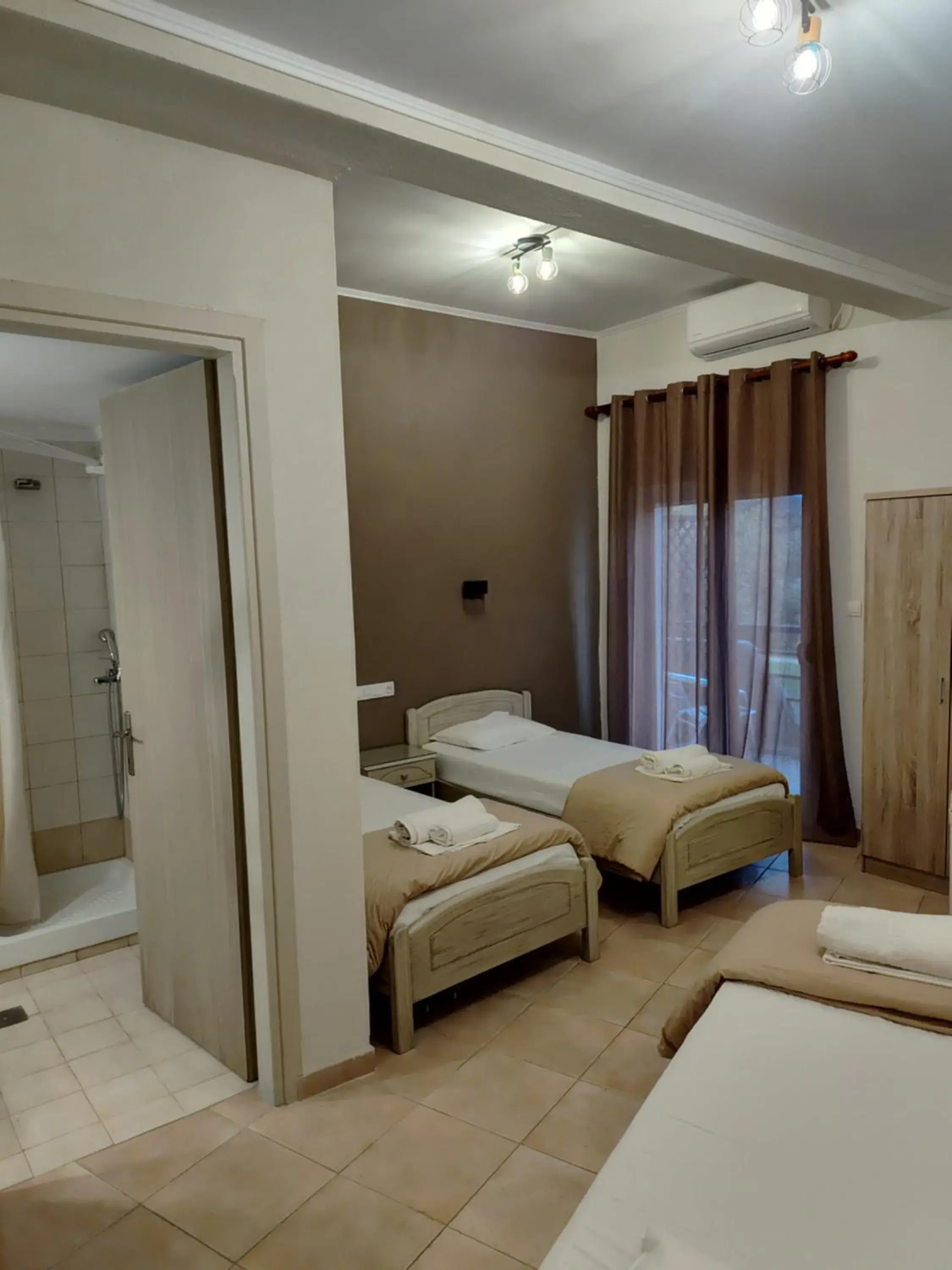 Triple Room with Terrace in Hotel Isidora Triple Room with Terrace in Hotel Isidora