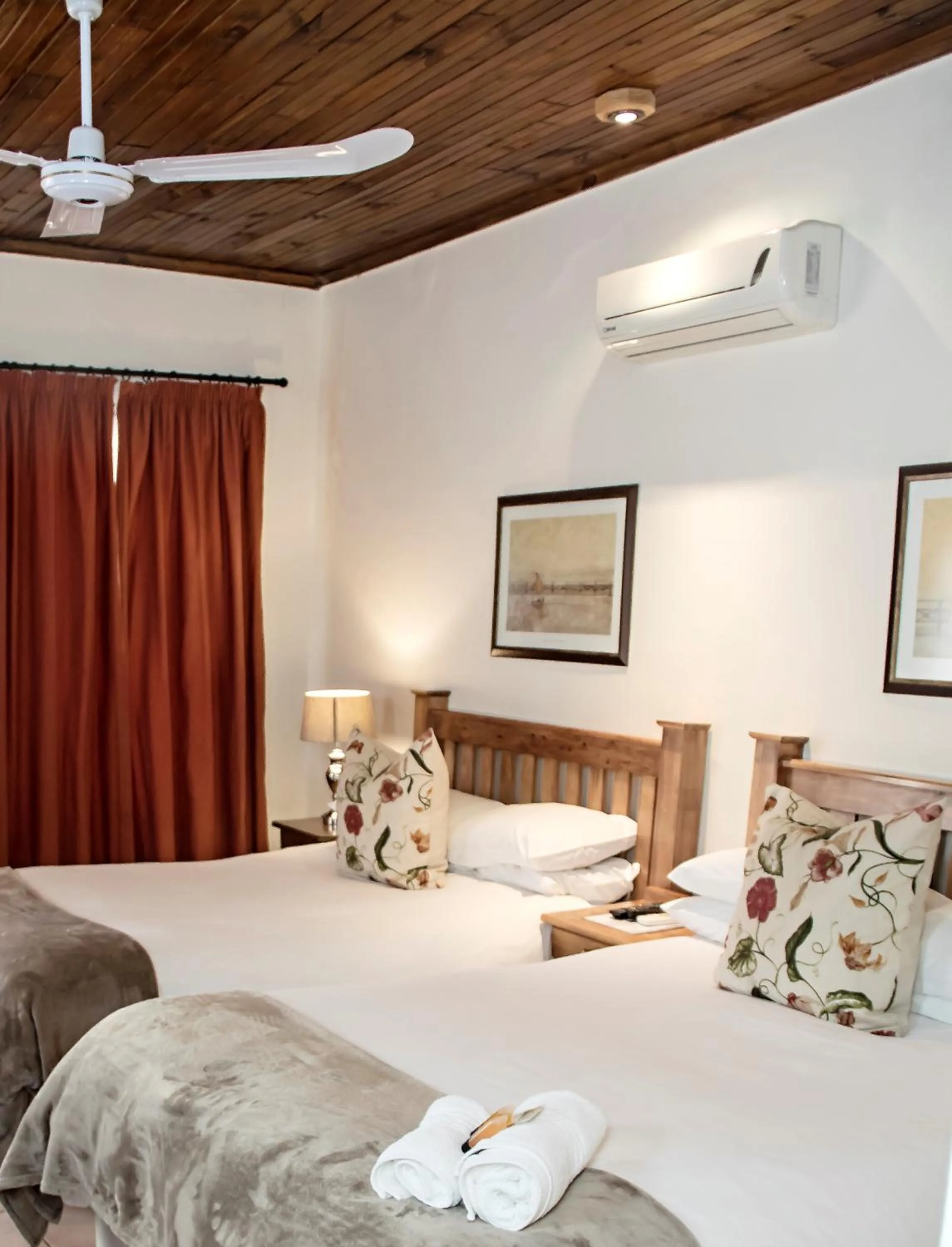 Bedroom, Bed in Matoppo Inn