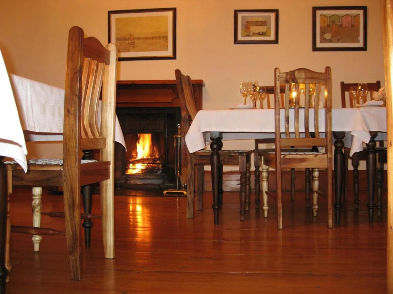 Restaurant/places to eat in Matoppo Inn