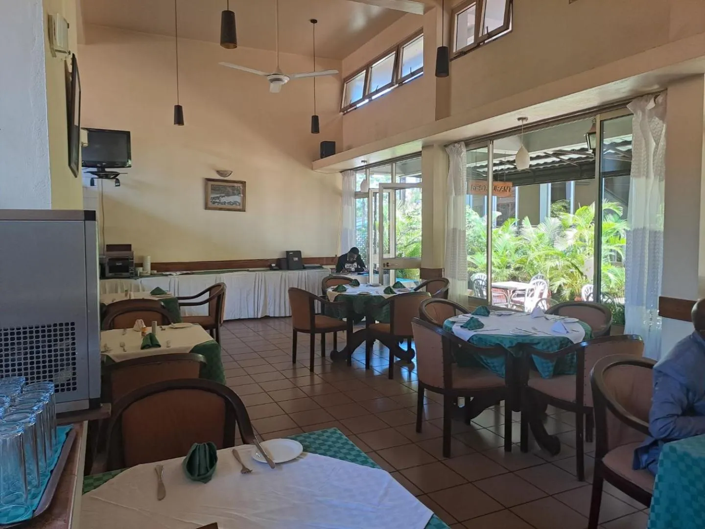 Restaurant/places to eat in Moshi Leopard Hotel