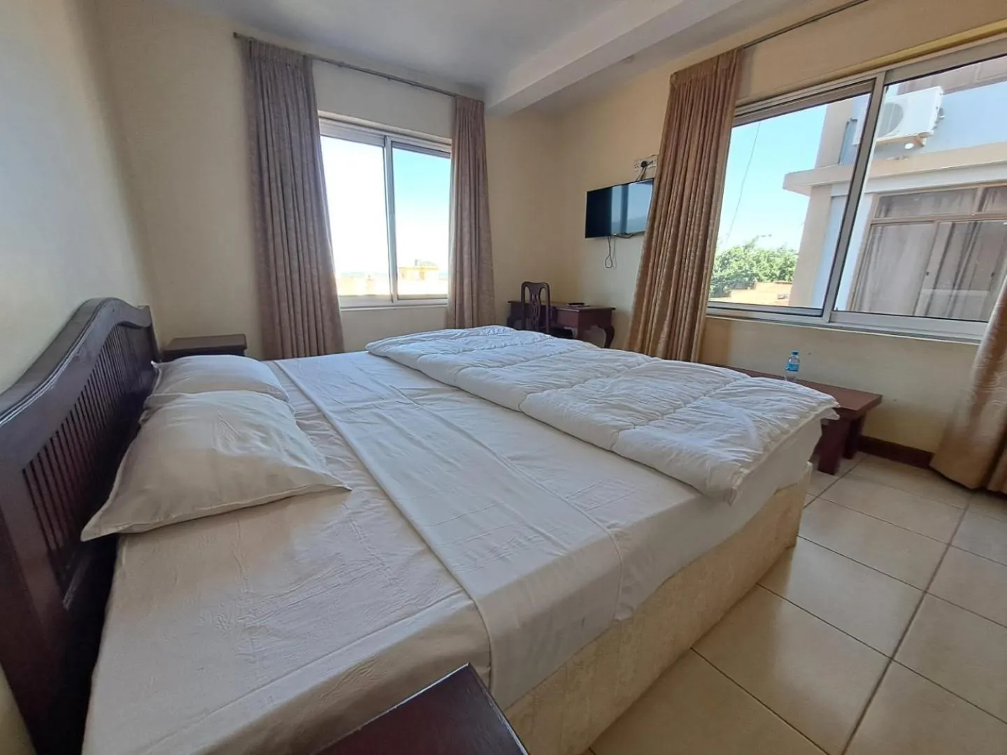 Bed in Moshi Leopard Hotel