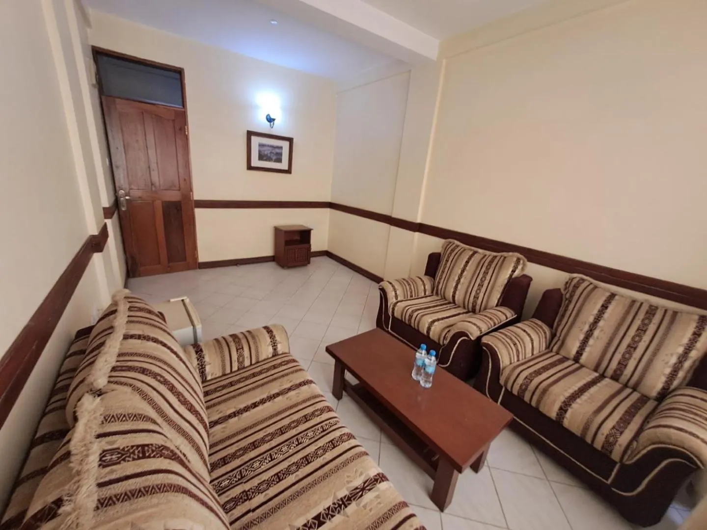 Living room in Moshi Leopard Hotel