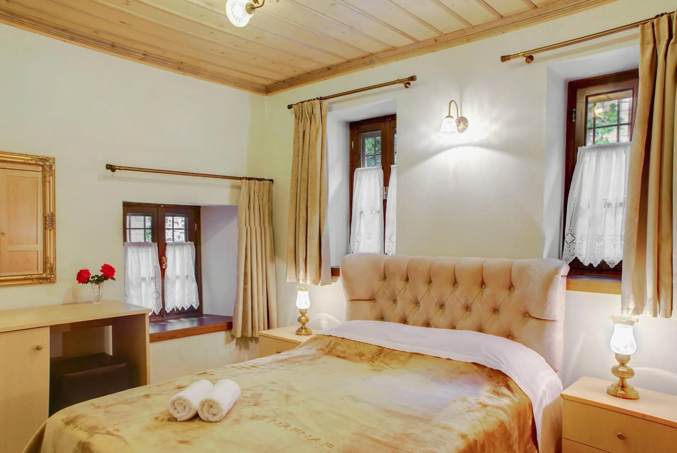 Day, Bed in Archontiko Evridikis