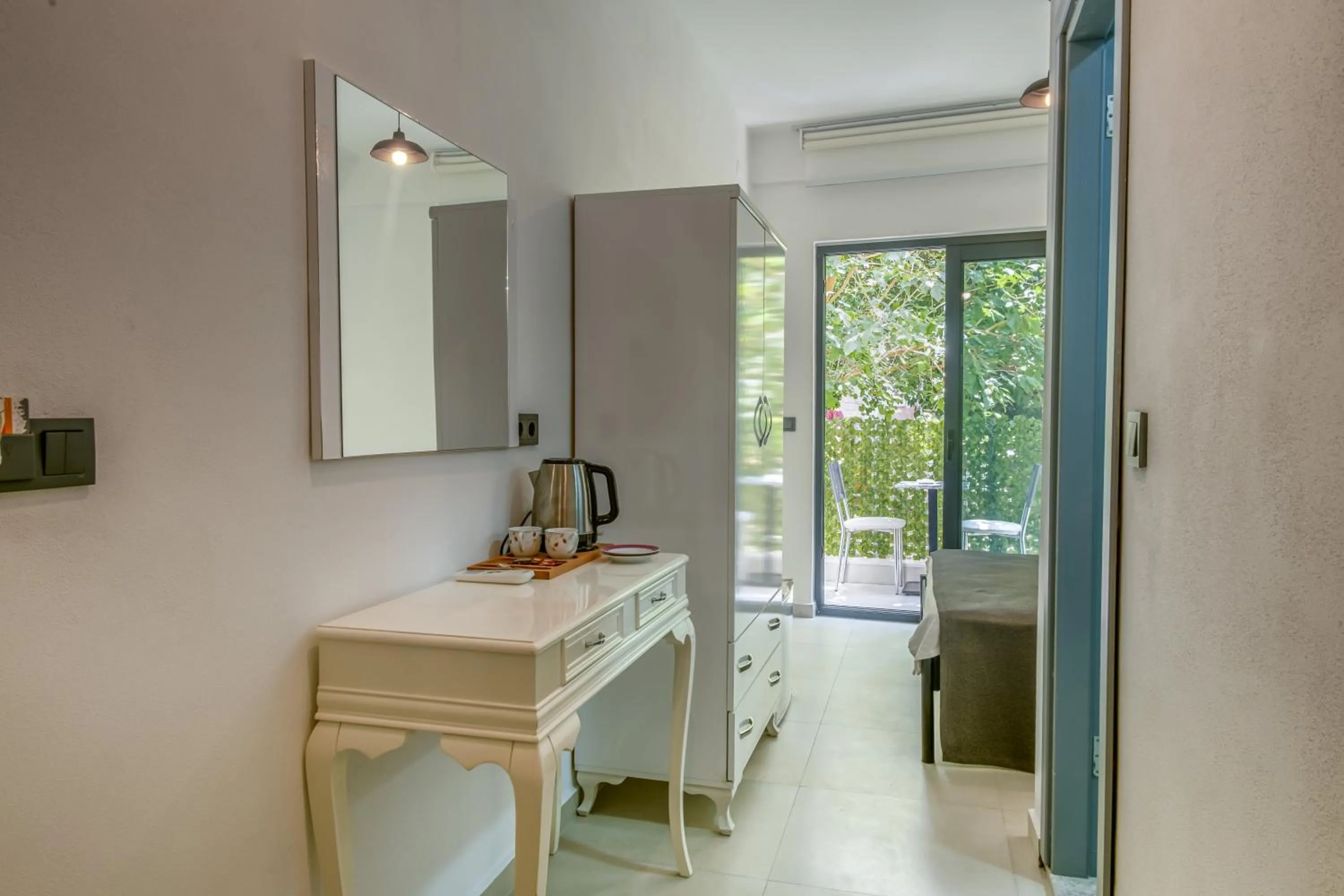 Photo of the whole room in Datça Işık Apart