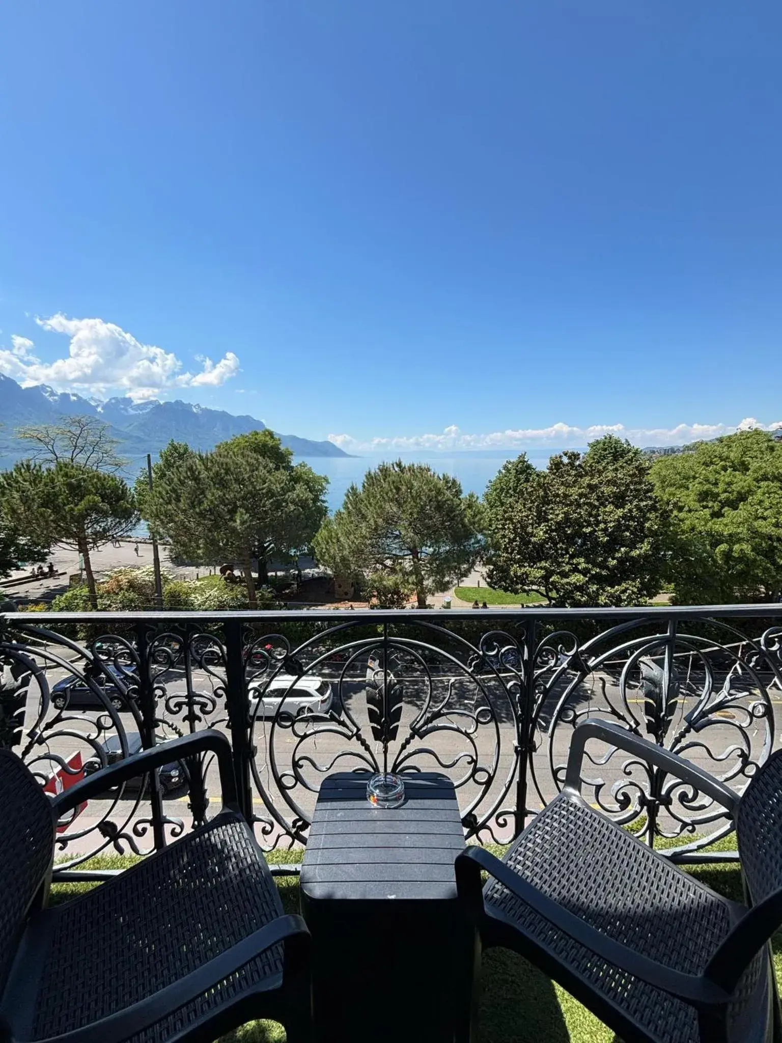 Single Room with Lake View in Hotel Parc & Lac Single Room with Lake View in Hotel Parc & Lac