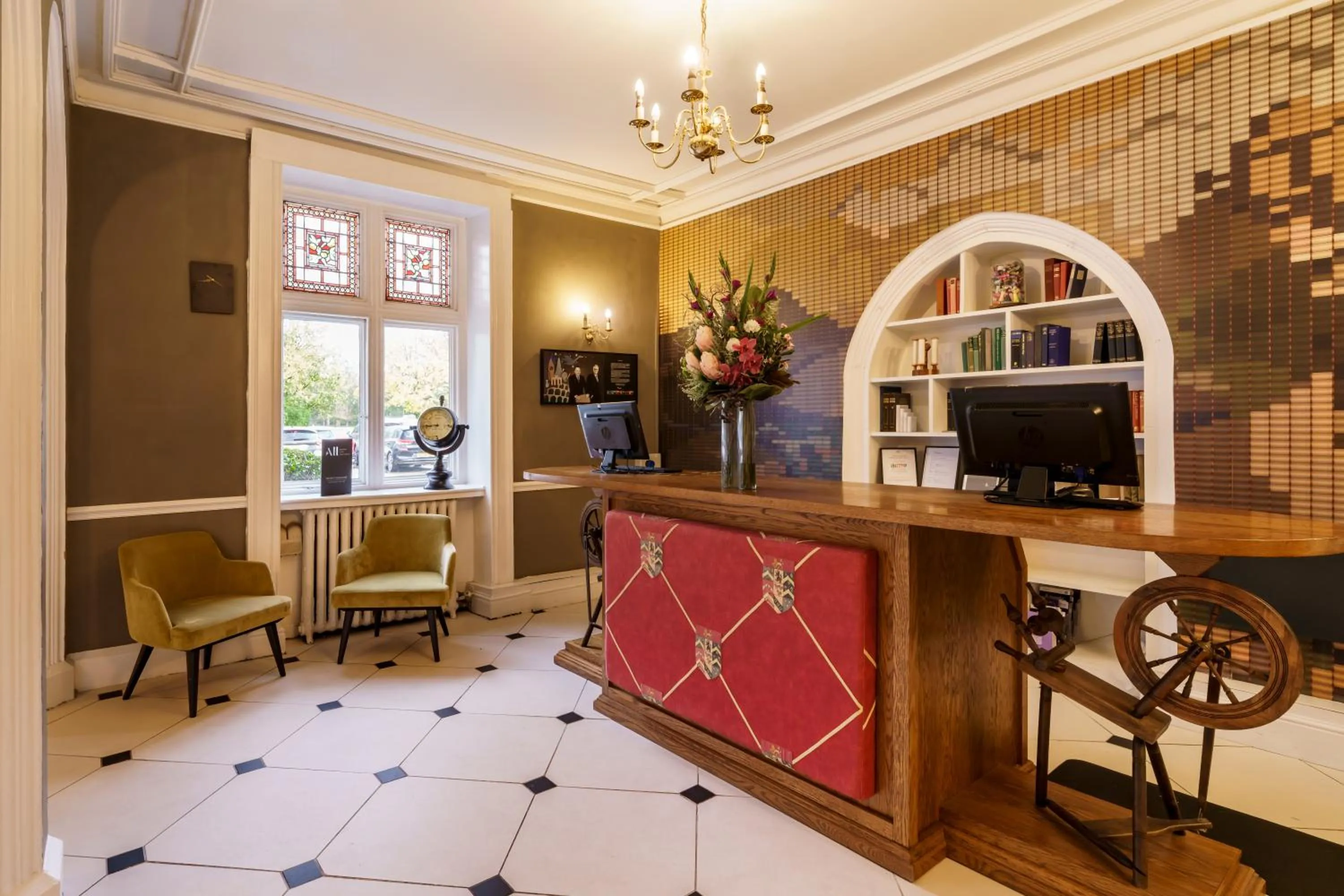 Lobby or reception in Mercure Blackburn Dunkenhalgh Hotel & Spa