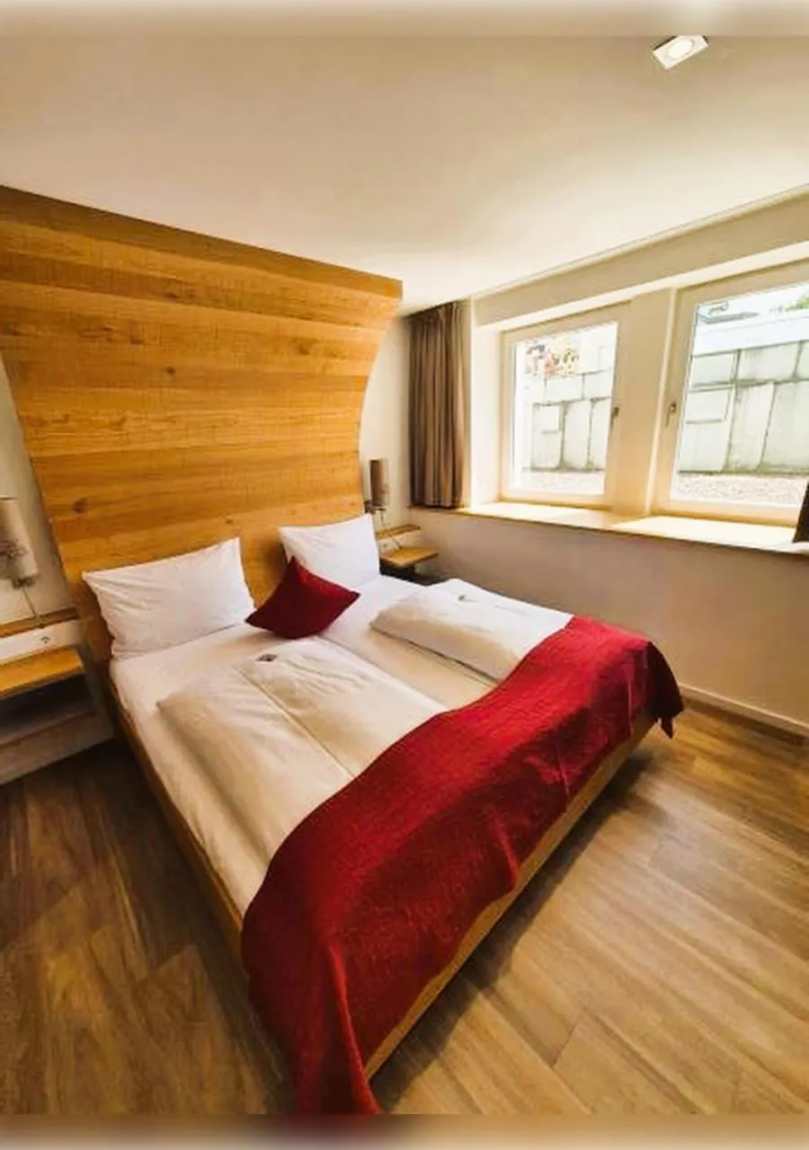 Photo of the whole room, Bed in Hotel zur Malzmühle