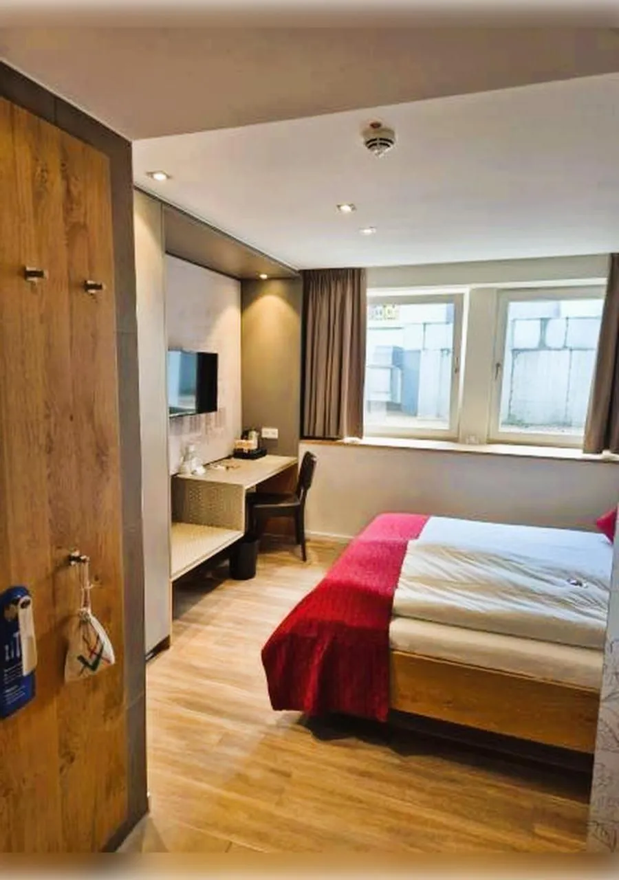 Seating area, Bed in Hotel zur Malzmühle