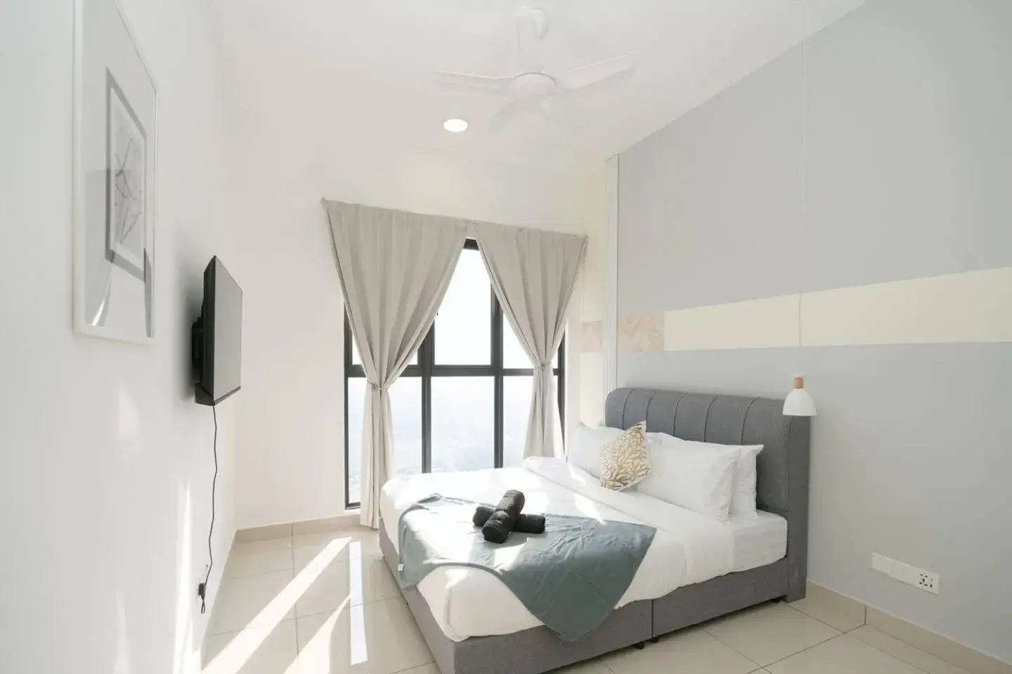 Superior Studio in Cozy Skyline Retreat at Trion KL, Level 63 Superior Studio in Cozy Skyline Retreat at Trion KL, Level 63