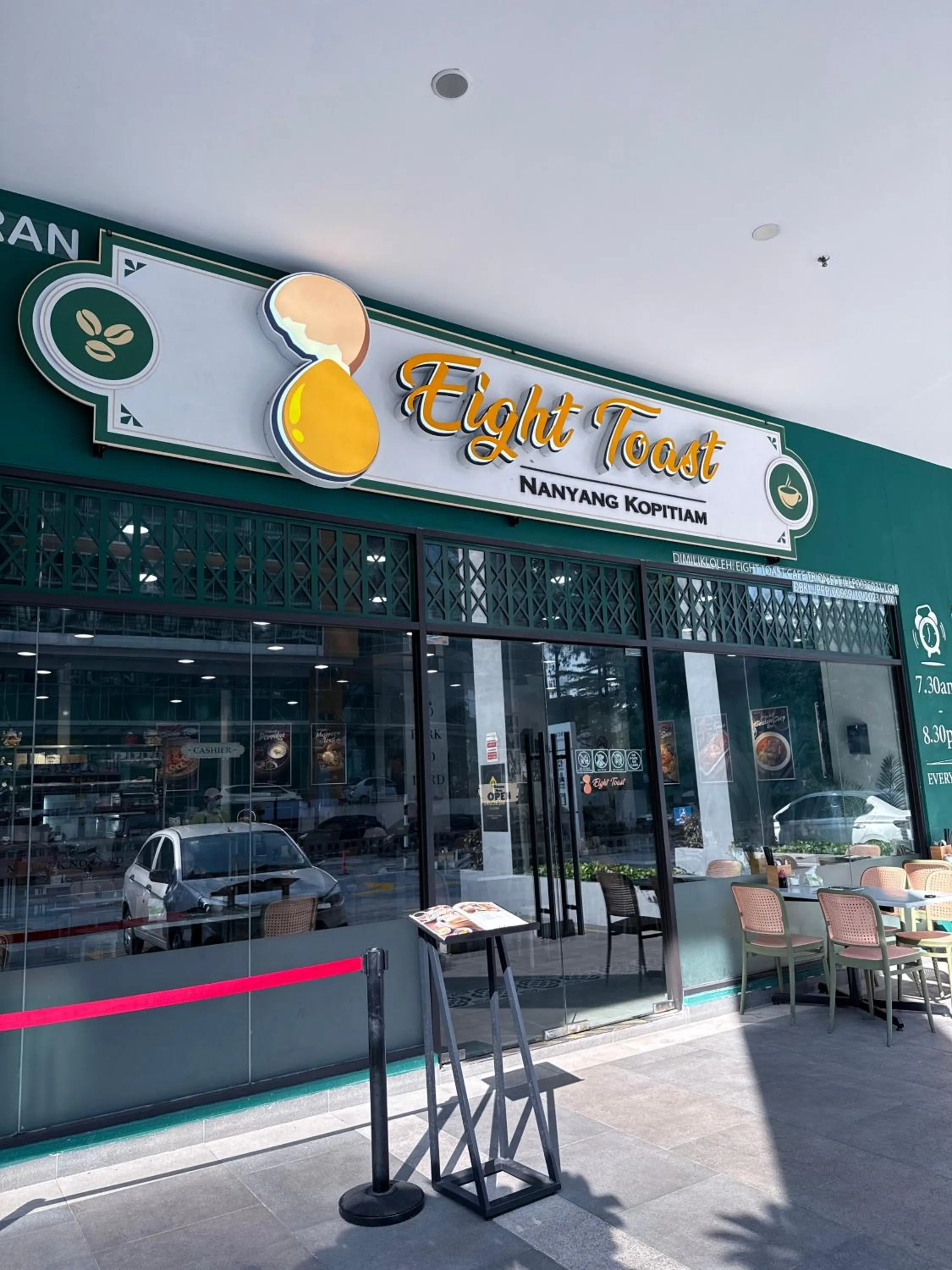 Restaurant/places to eat in Cozy Skyline Retreat at Trion KL, Level 63