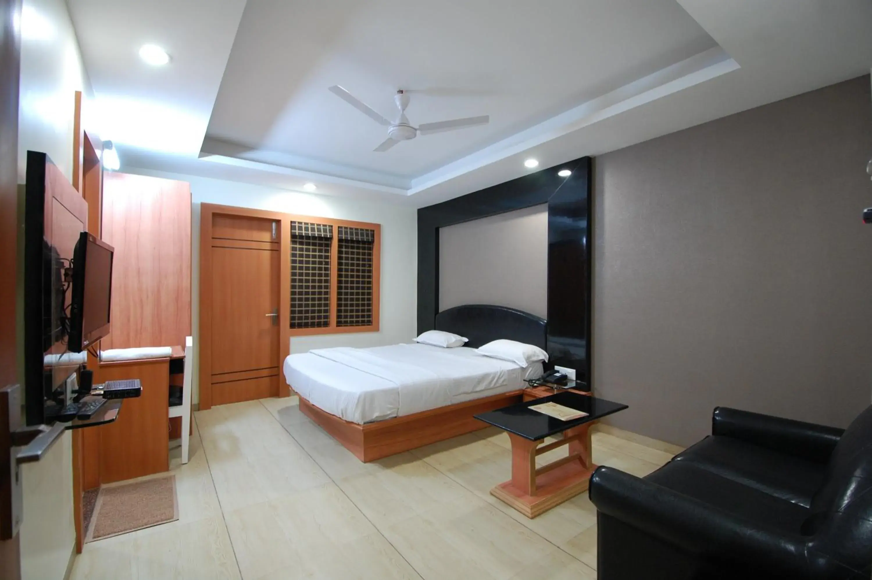 Bed in Hotel Ambassador Bed in Hotel Ambassador