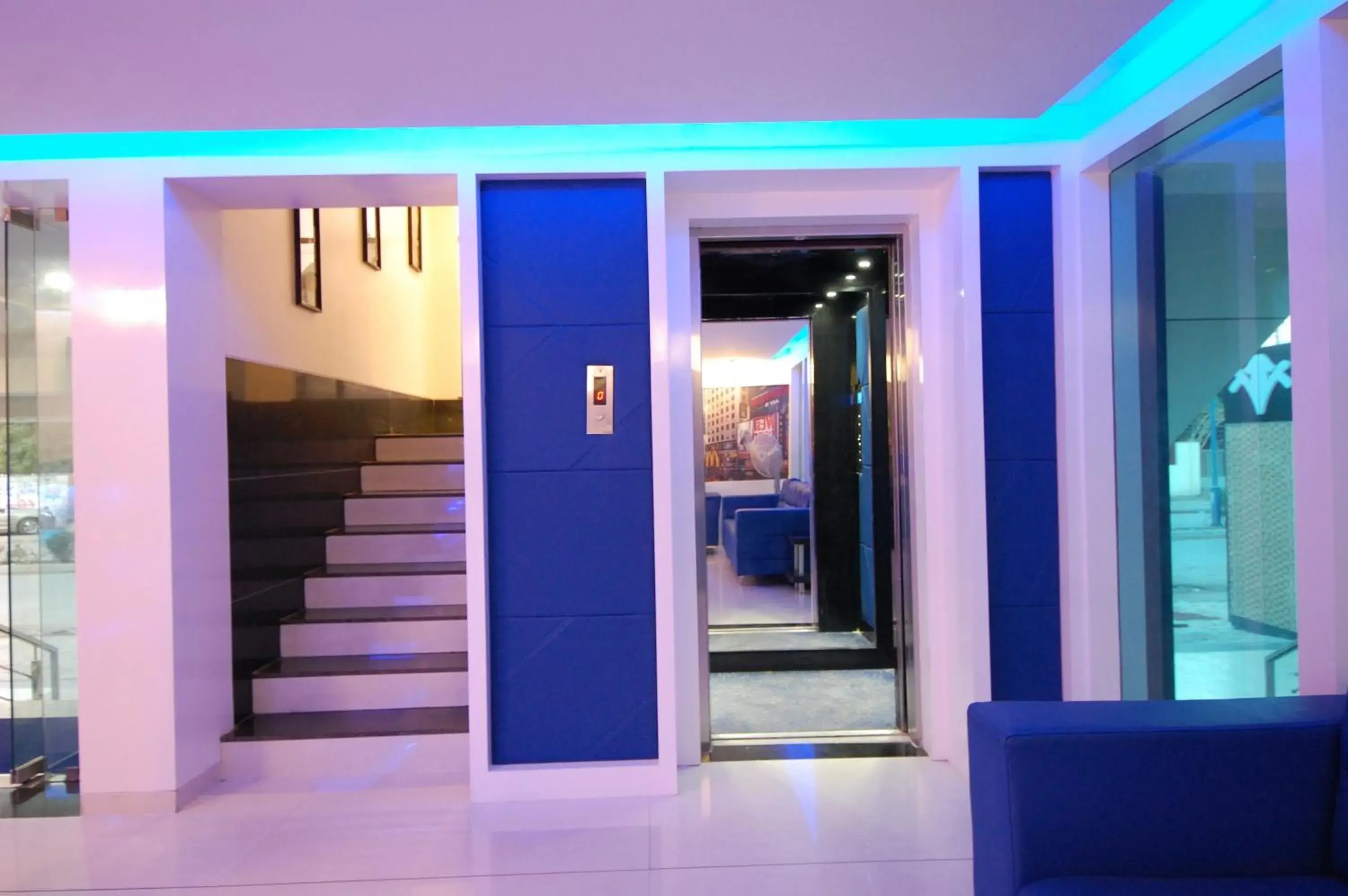 Lobby or reception in Hotel Ambassador Lobby or reception in Hotel Ambassador