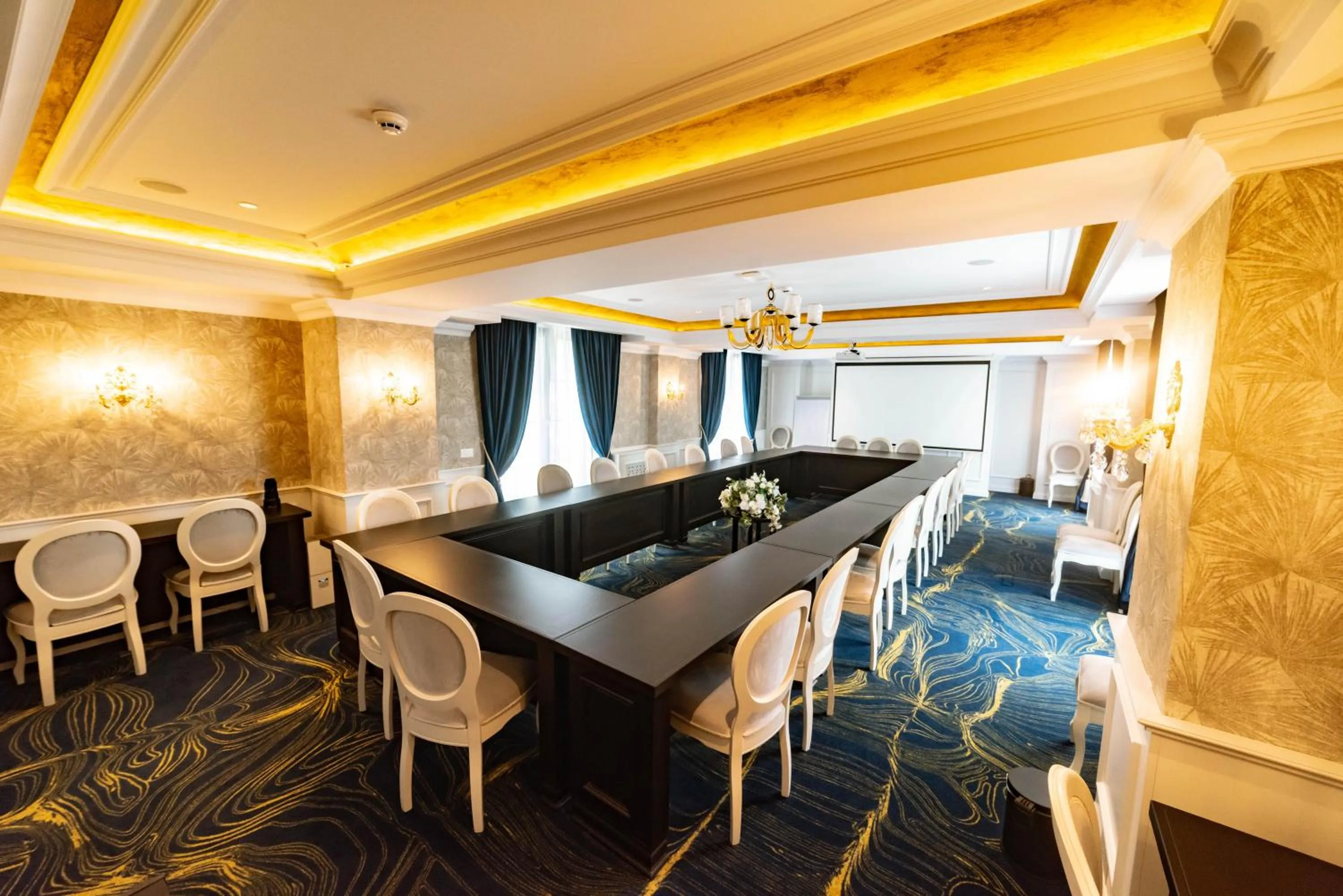 Meeting/conference room in Hotel NOBLESSE Boutique&Spa