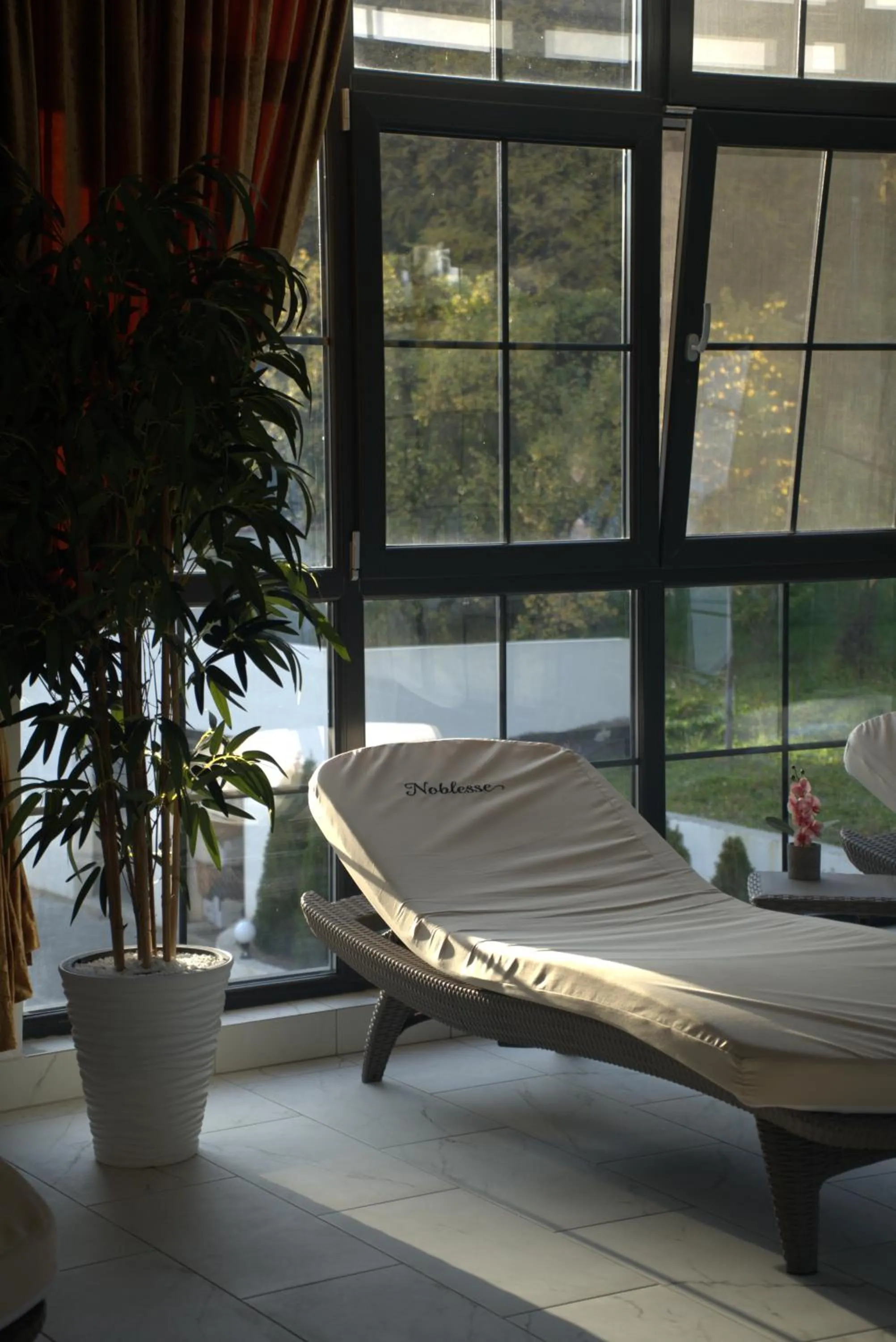 Seating area in Hotel NOBLESSE Boutique&Spa