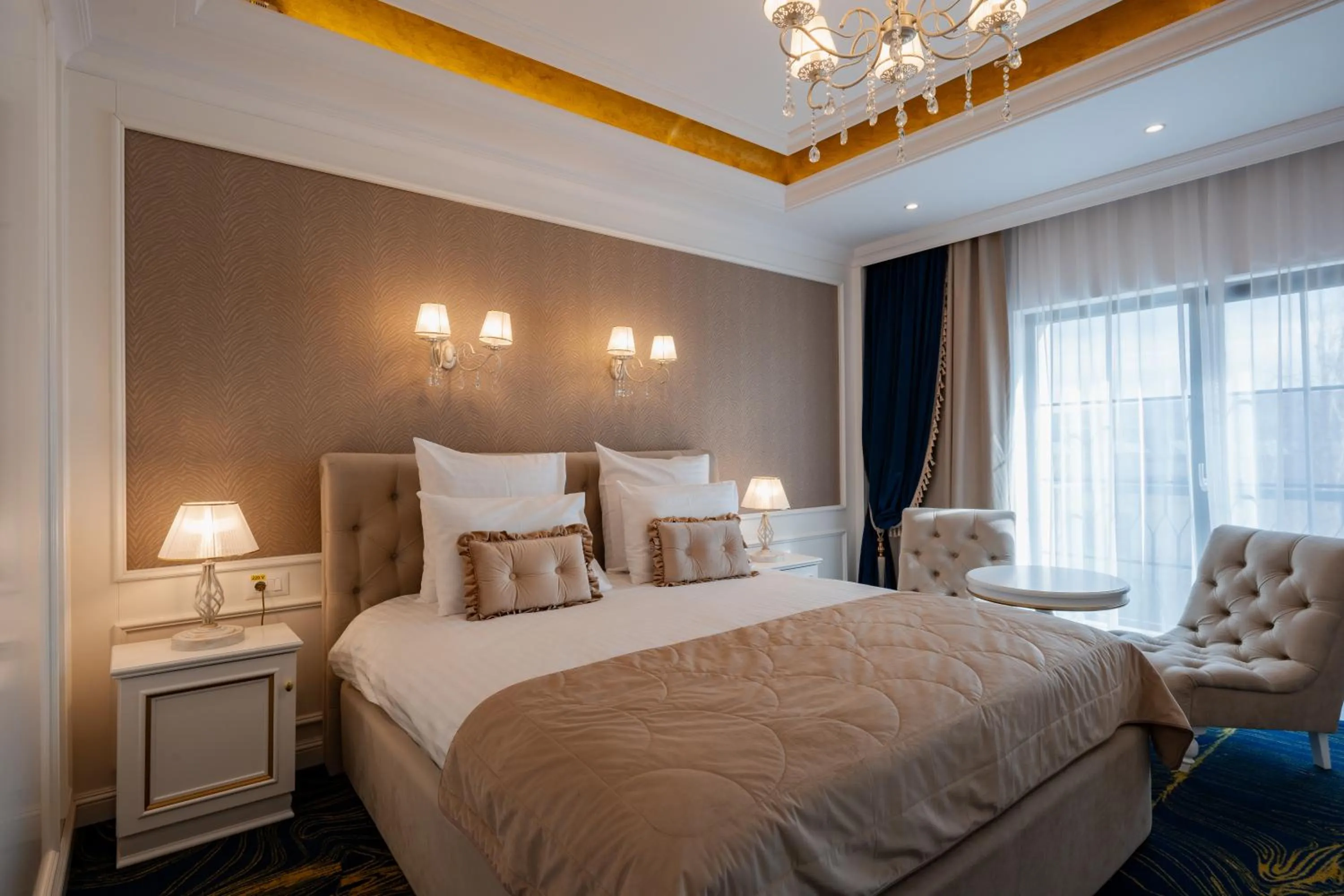 Bed in Hotel NOBLESSE Boutique&Spa