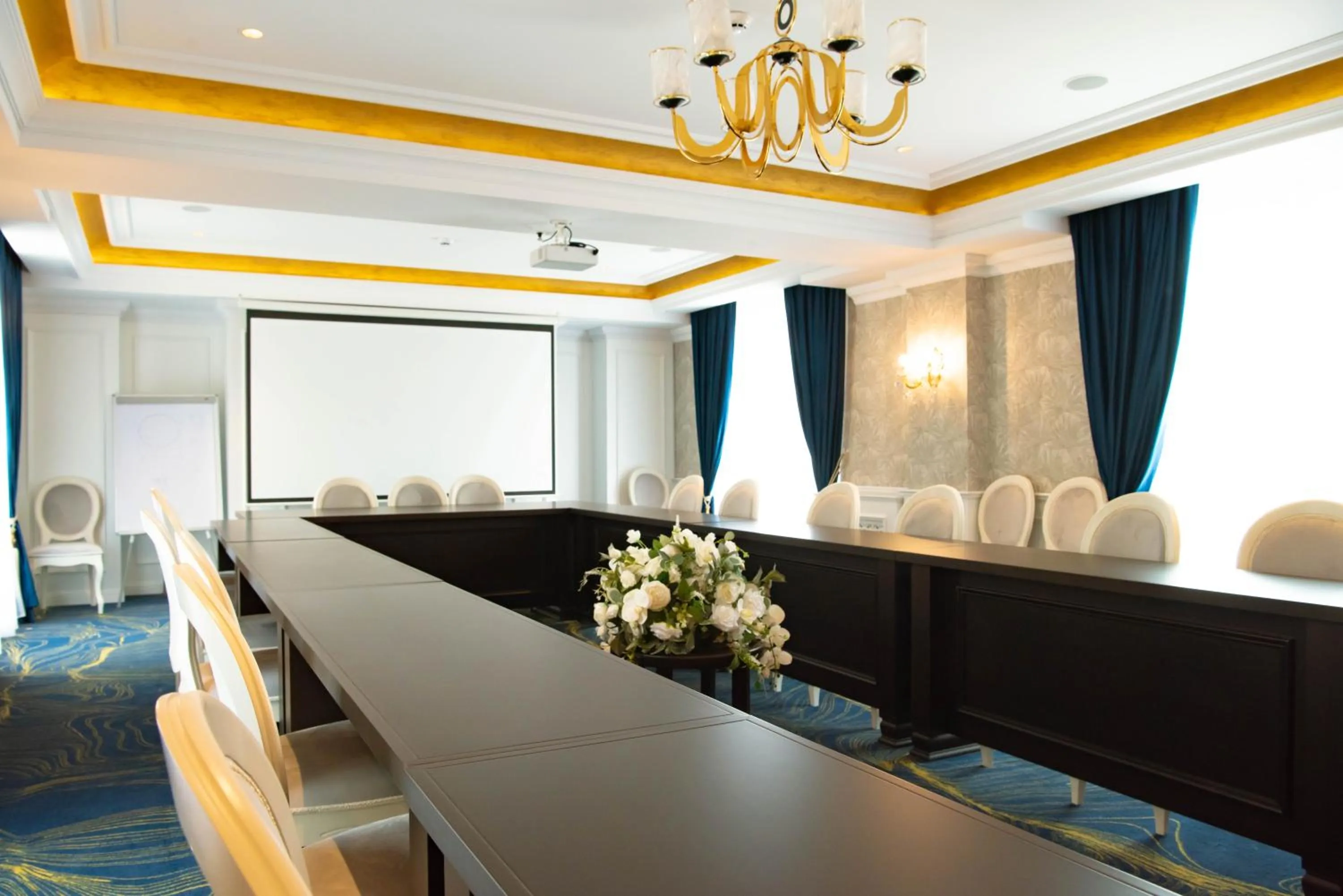 Meeting/conference room in Hotel NOBLESSE Boutique&Spa