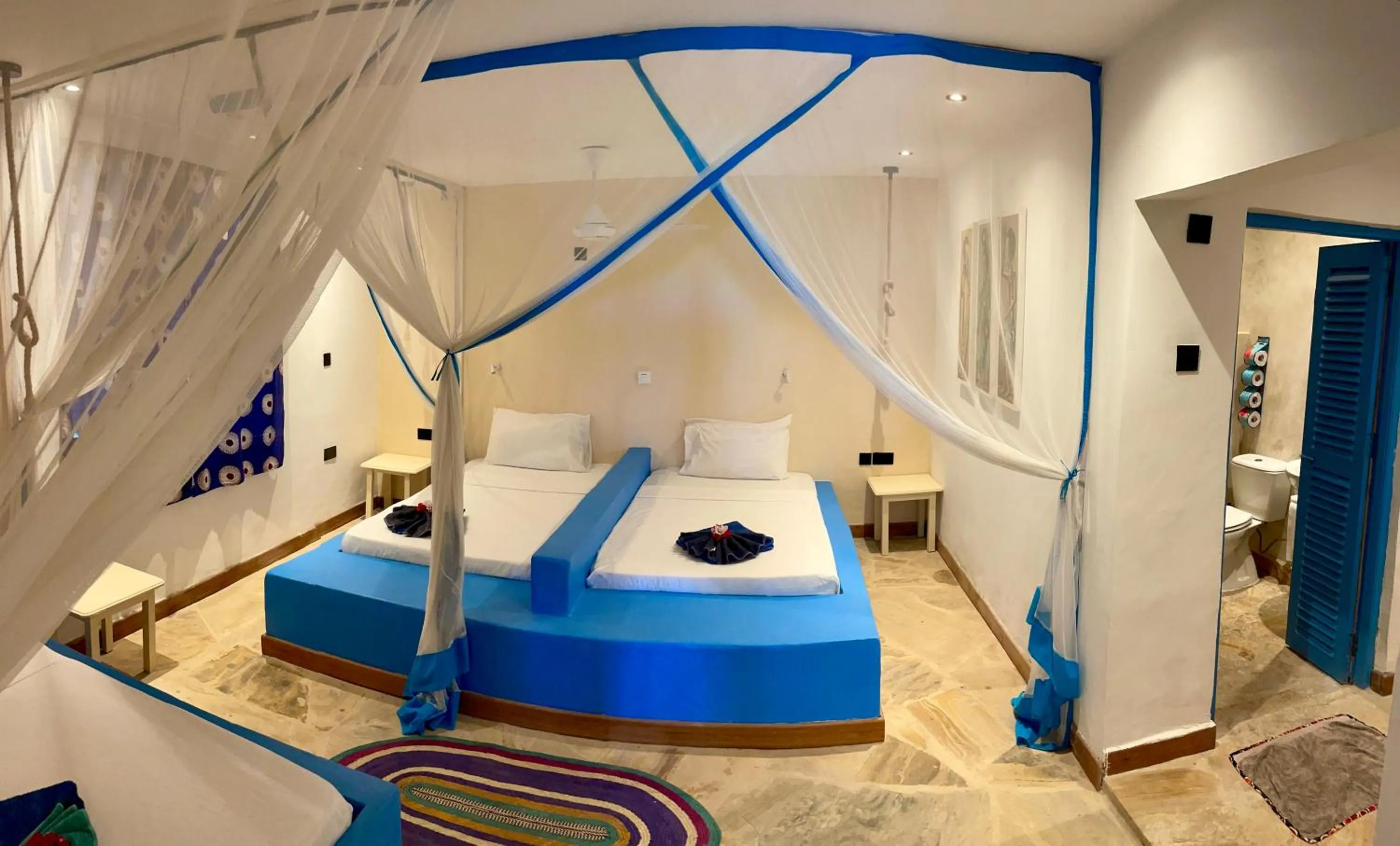 Bedroom, Bed in Blue Reef Sport & Fishing Lodge and Bungalows