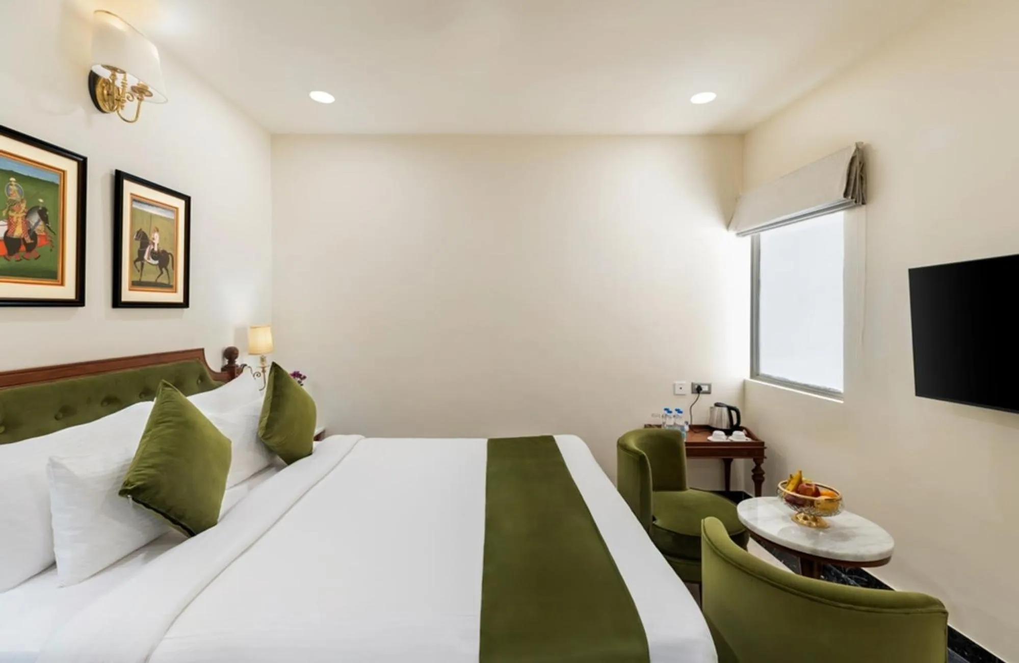 Bed in Chunda Haveli