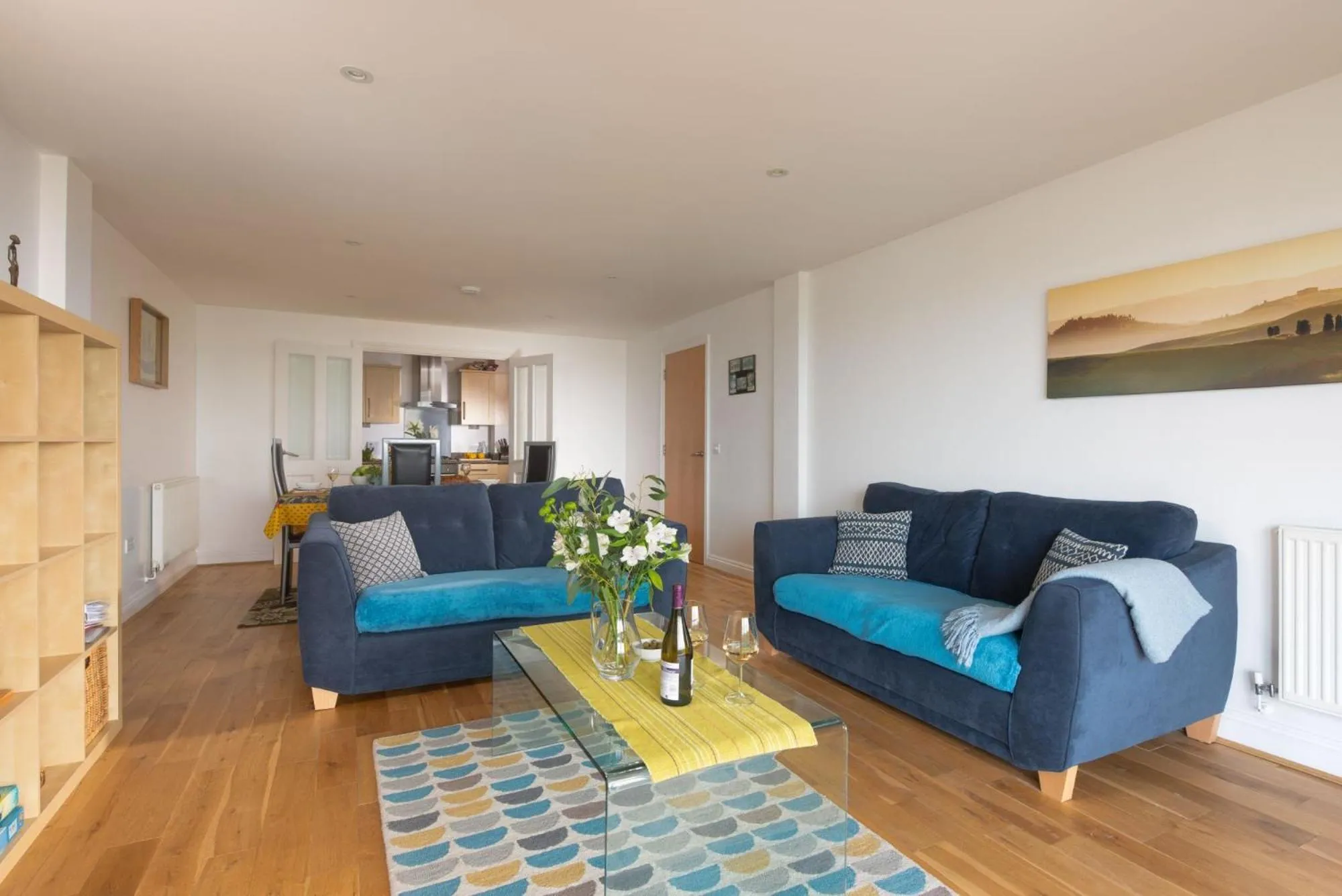 10 Bredon Court - Close to Town & Beaches - Free Parking & WiFi - Sea View
