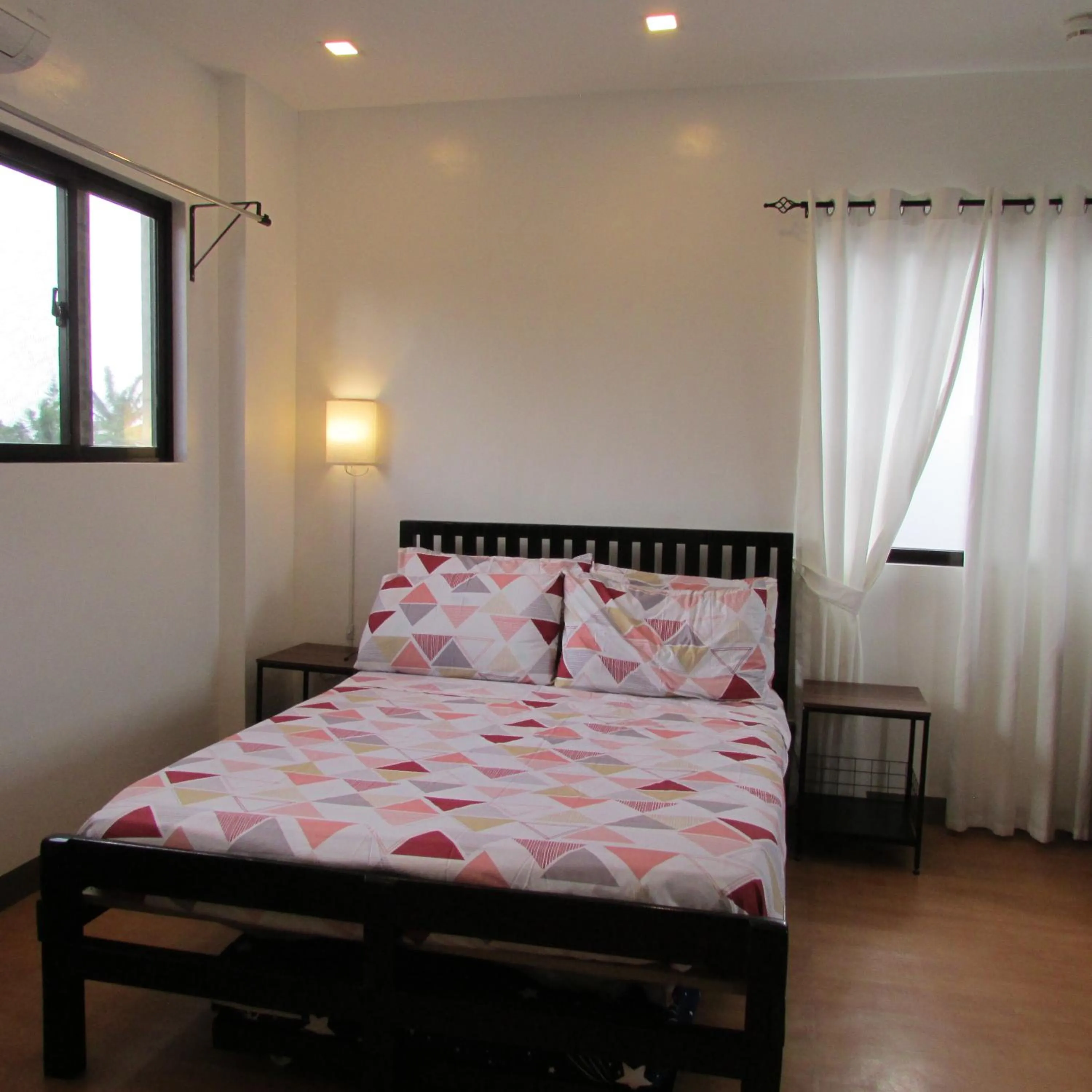 Bed in Casa Devino - Discover the Perfect Condo Getaway in Luxury, Netflix, Free Parking