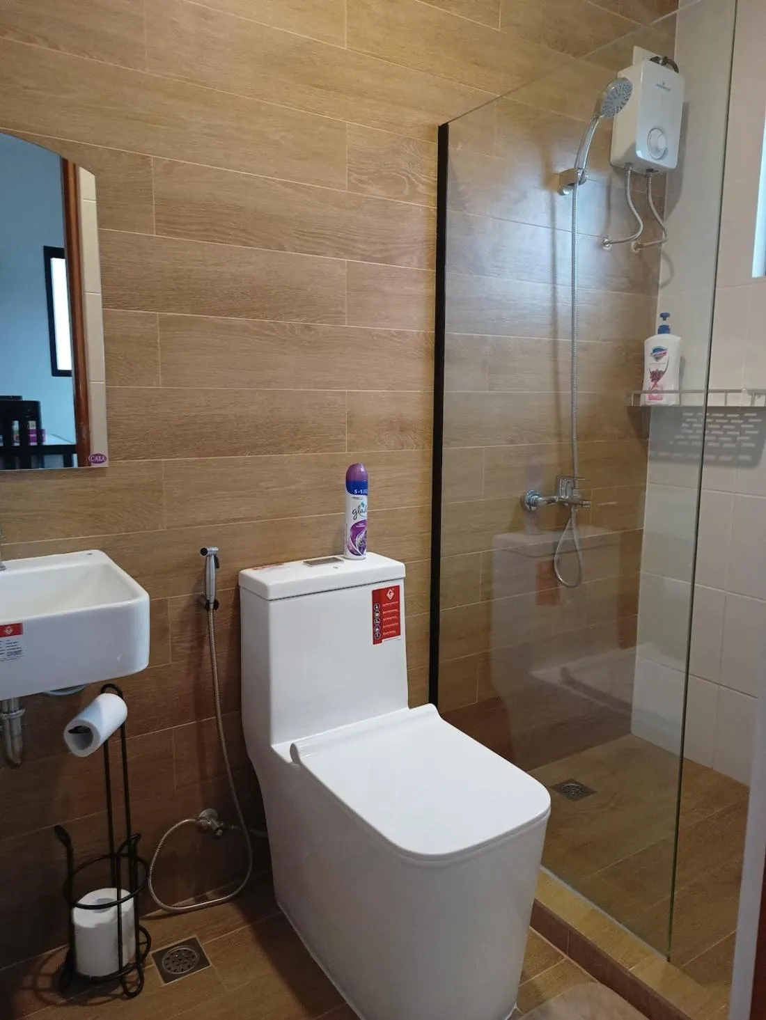 Shower in Casa Devino - Discover the Perfect Condo Getaway in Luxury, Netflix, Free Parking