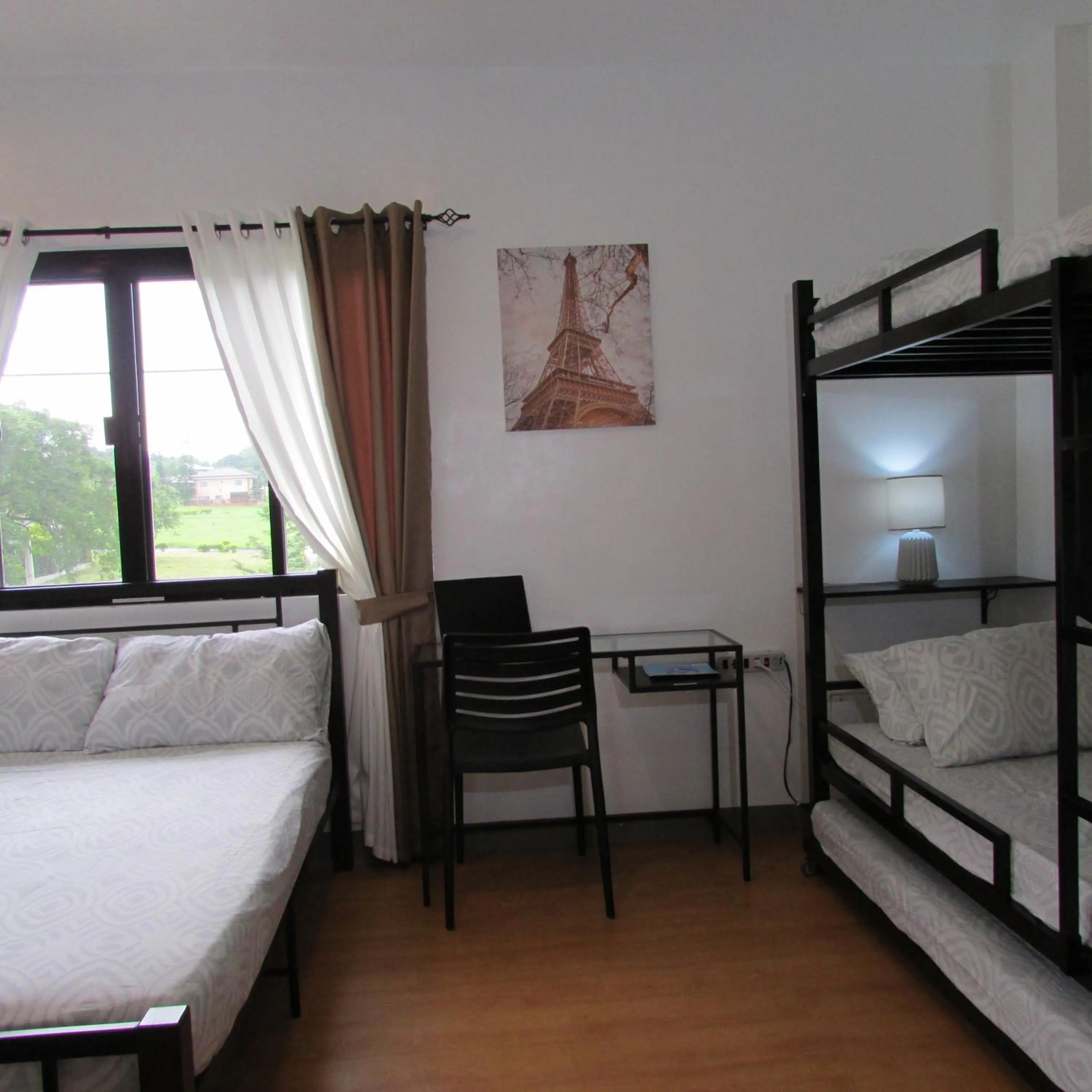 Bed in Casa Devino - Discover the Perfect Condo Getaway in Luxury, Netflix, Free Parking