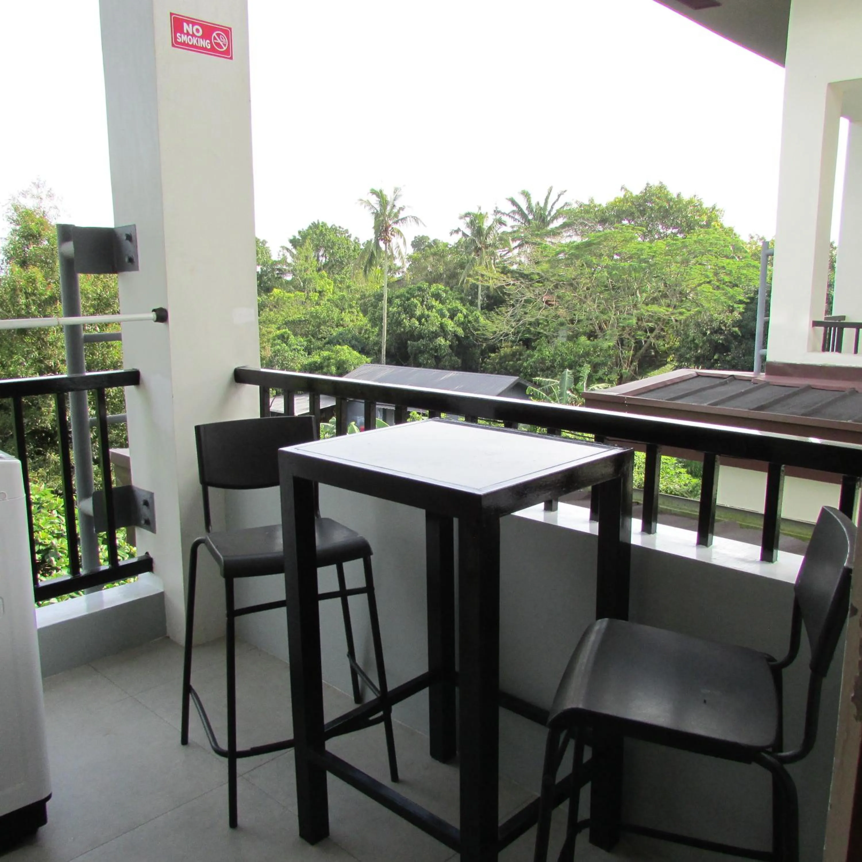 Balcony/Terrace in Casa Devino - Discover the Perfect Condo Getaway in Luxury, Netflix, Free Parking