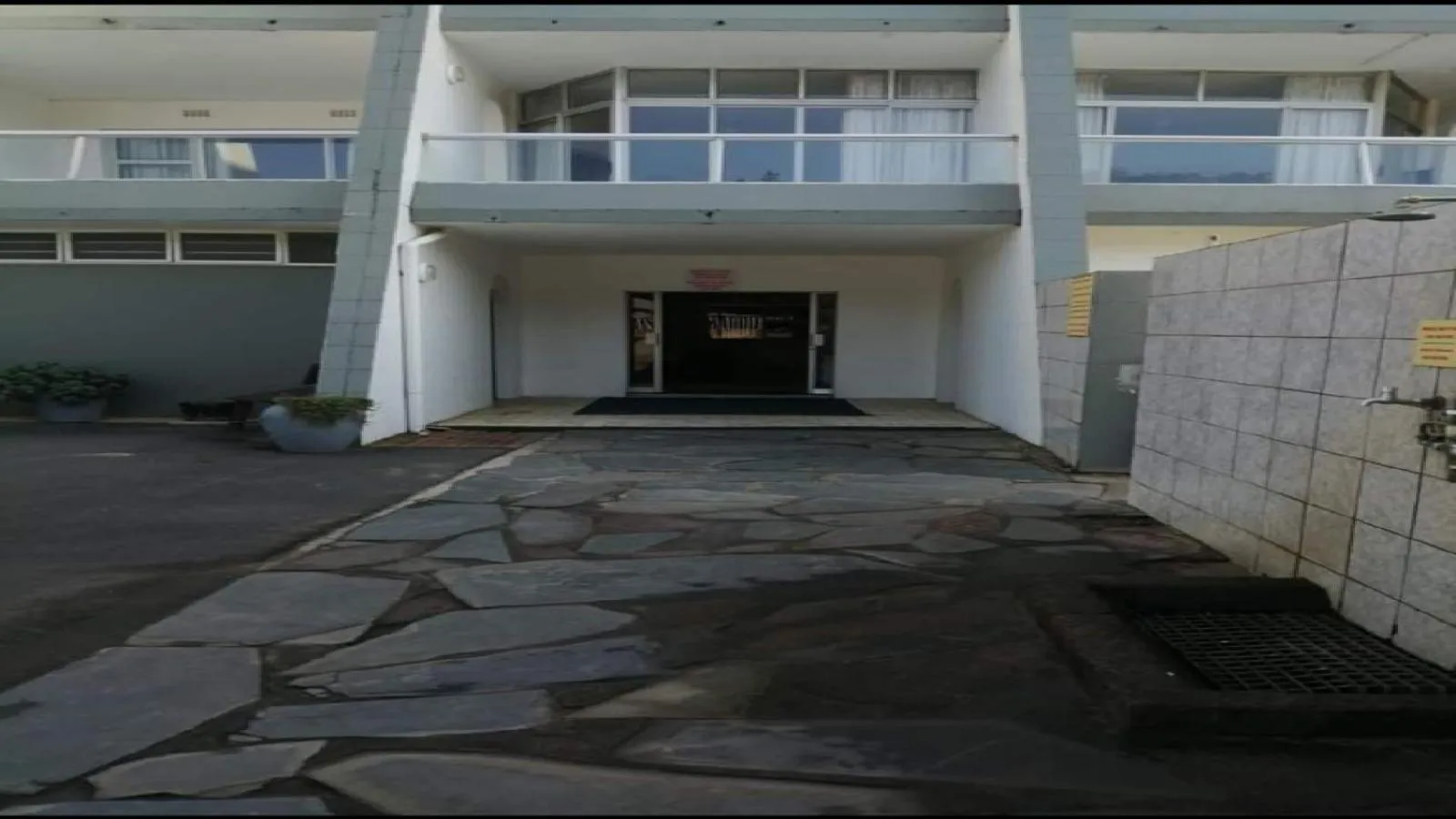 Facade/entrance in Toti Cabana 58