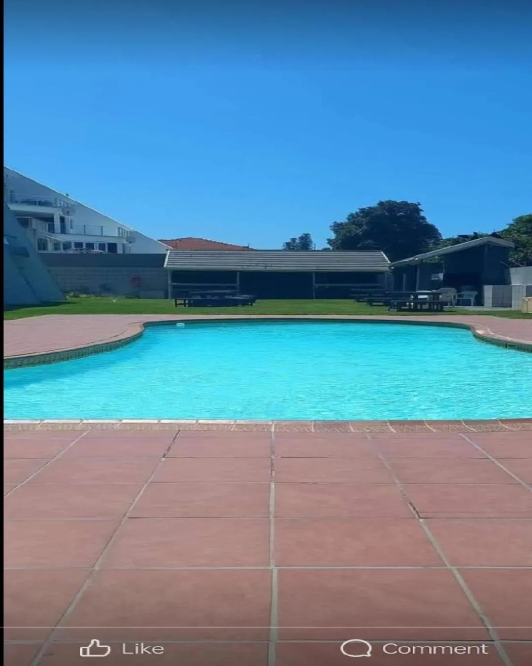 Swimming pool in Toti Cabana 58