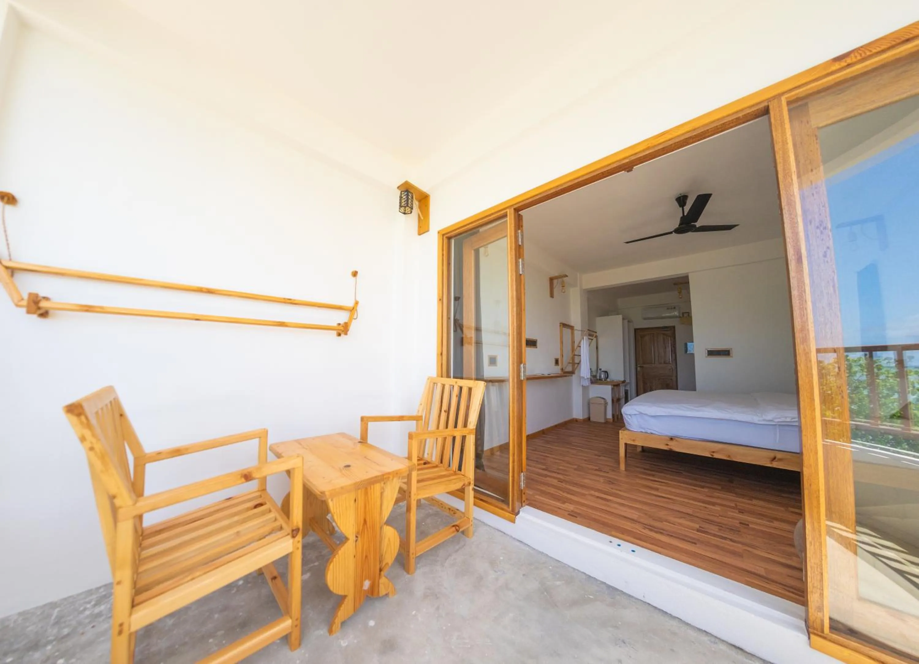 Patio, Bed in Manta Sea View Himandhoo