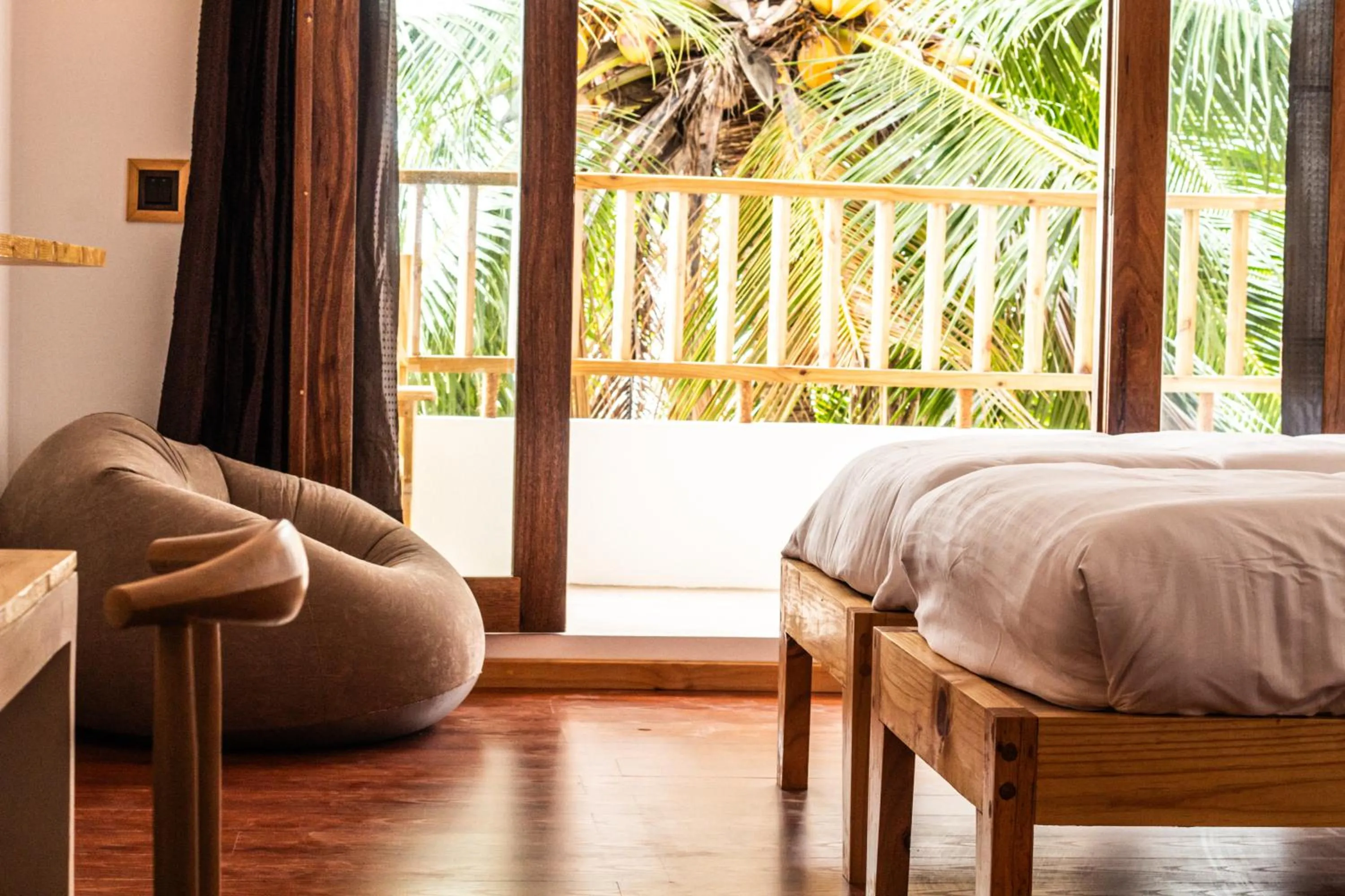 Balcony/Terrace, Bed in Manta Sea View Himandhoo