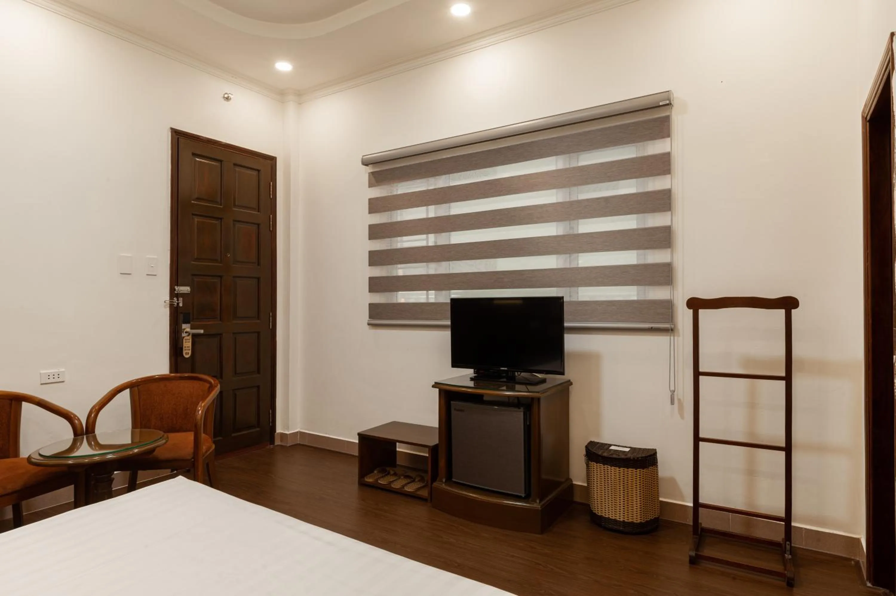 Bedroom, Bed in Lantern Hotel