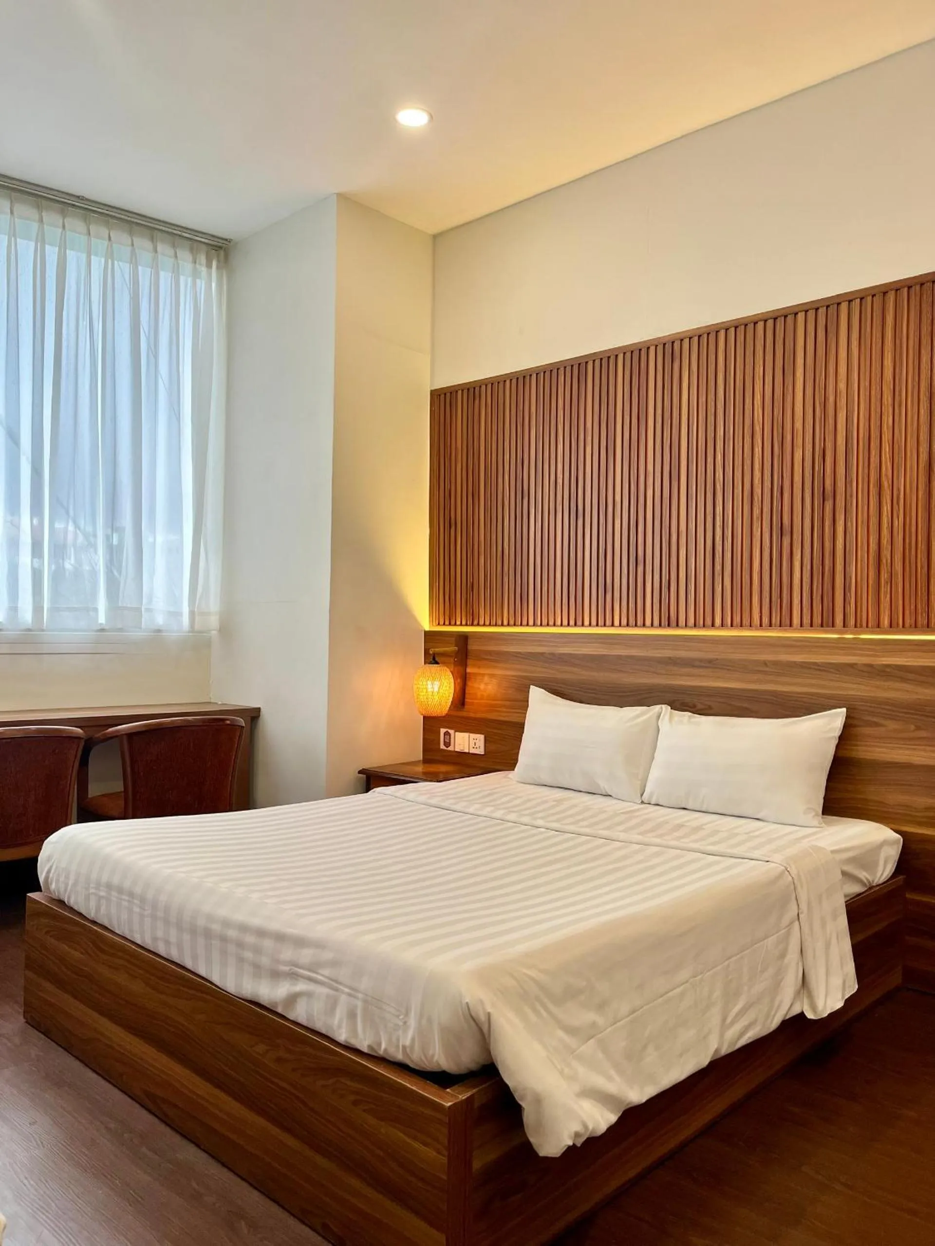 Bed in Lantern Hotel