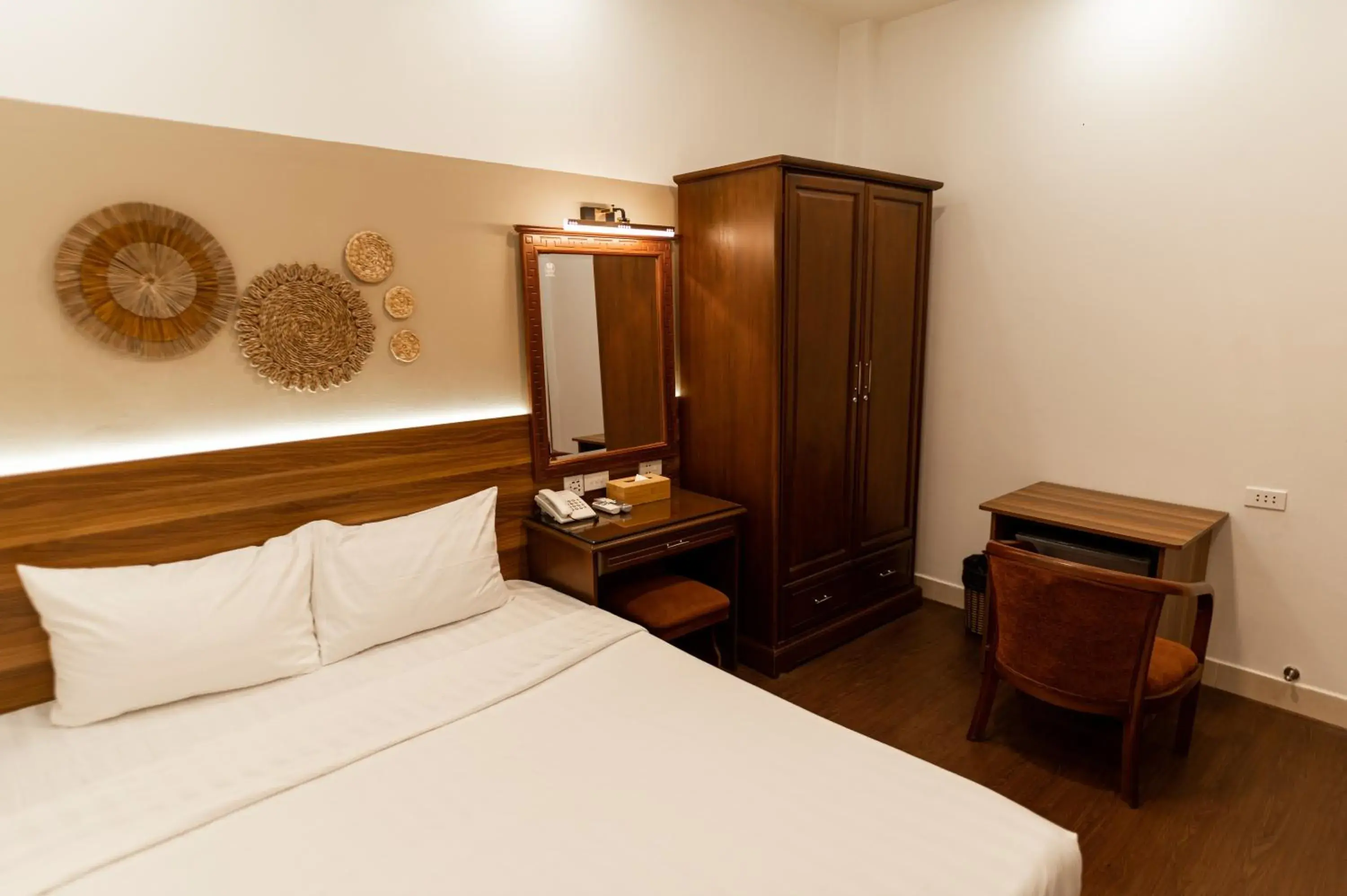 Bedroom, Bed in Lantern Hotel Bedroom, Bed in Lantern Hotel