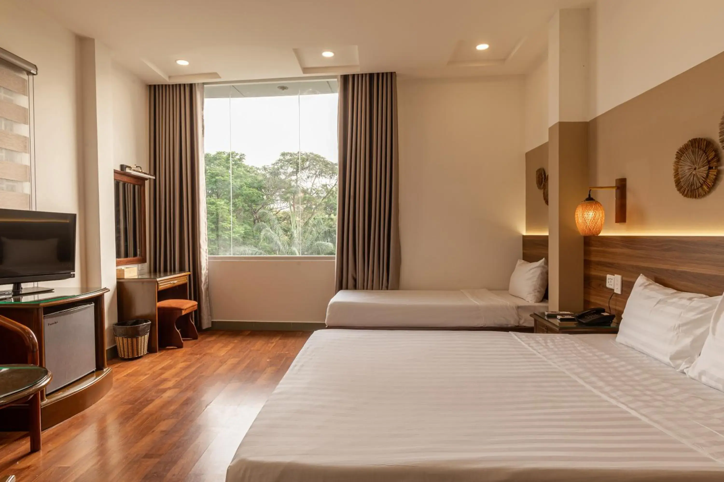 Bedroom, Bed in Lantern Hotel Bedroom, Bed in Lantern Hotel