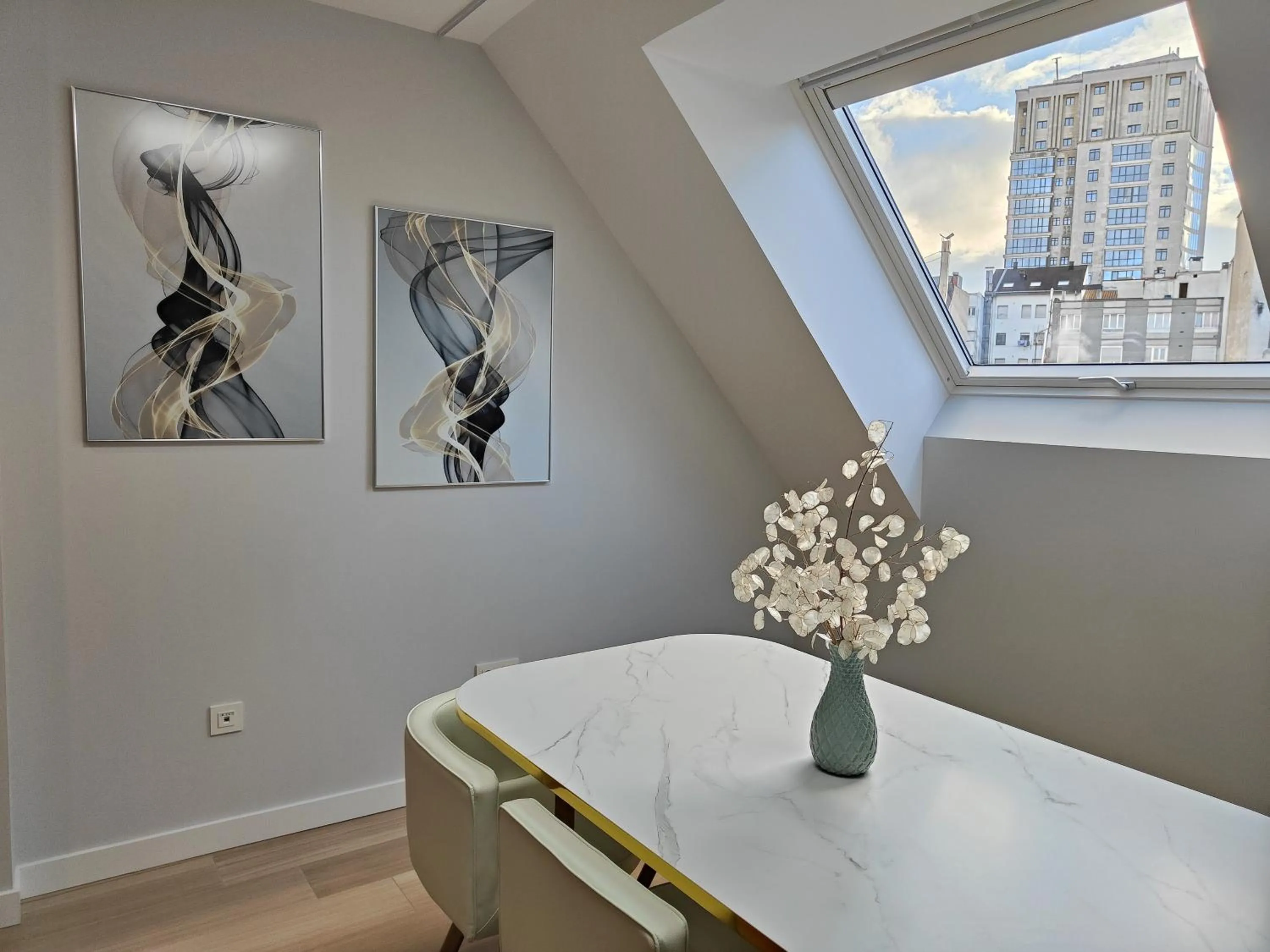 Decorative detail in Apartamentos Centro Oviedo Caveda