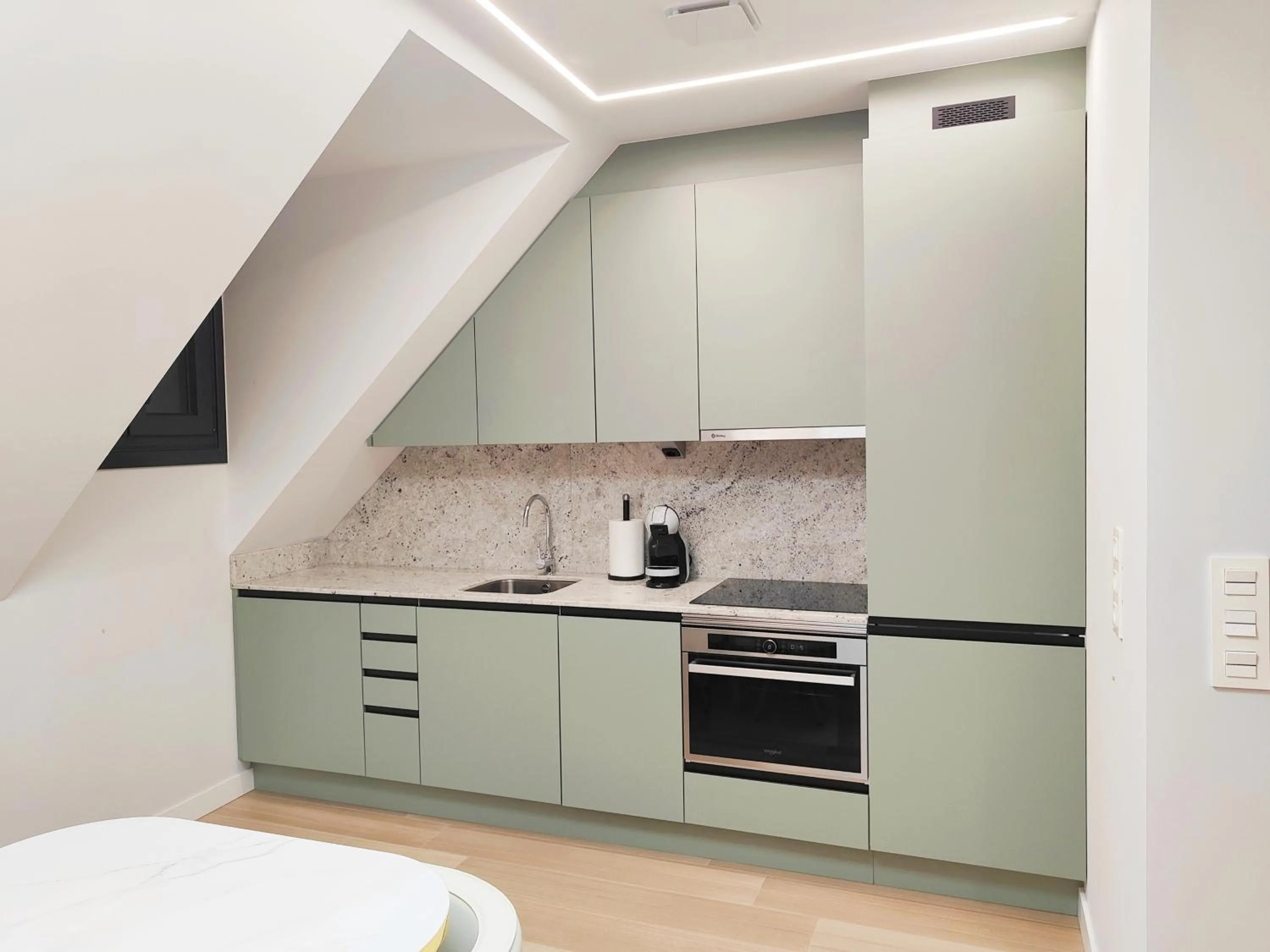 Coffee/tea facilities in Apartamentos Centro Oviedo Caveda