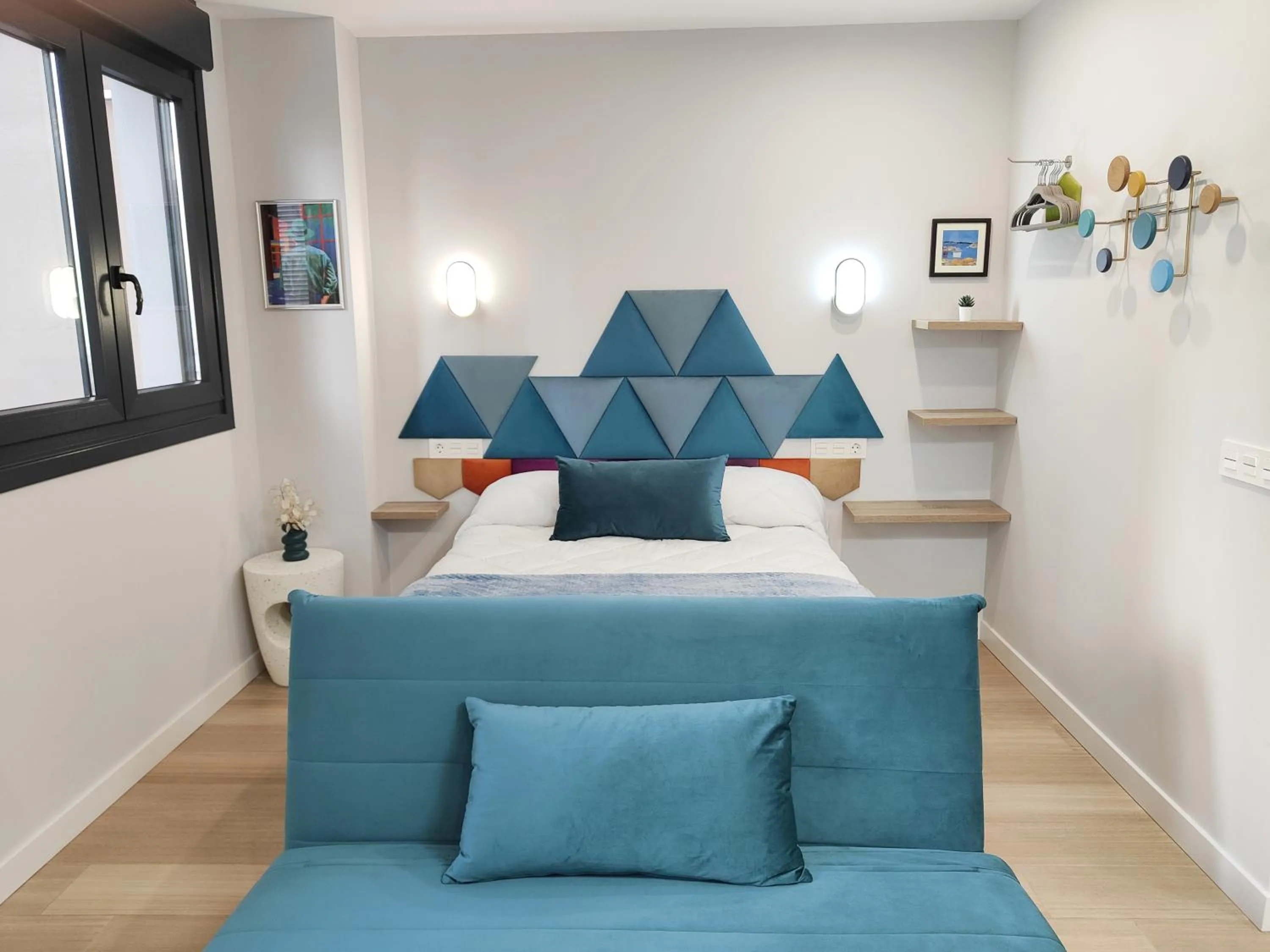 Bedroom, Bed in Apartamentos Centro Oviedo Caveda