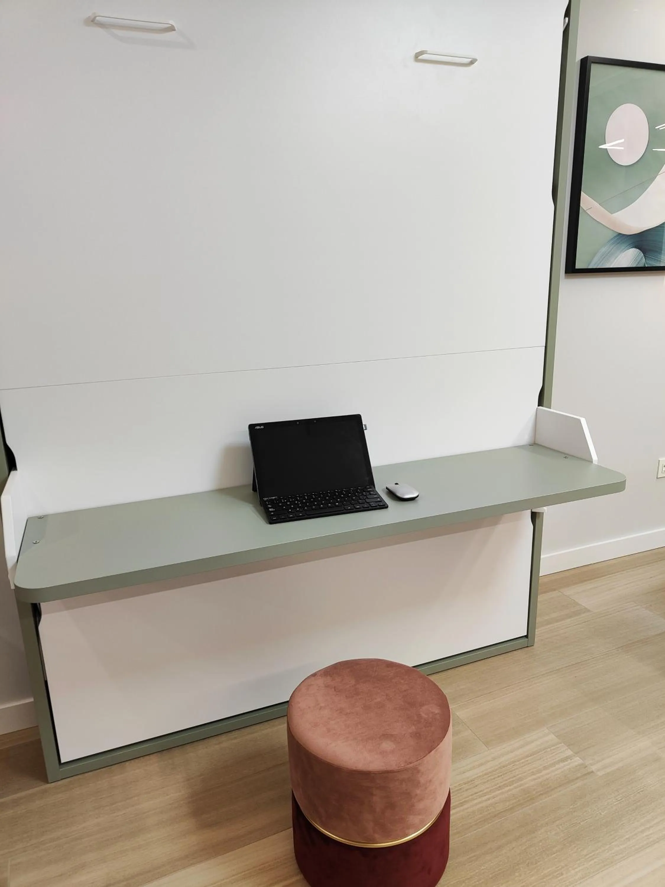 hair dresser in Apartamentos Centro Oviedo Caveda