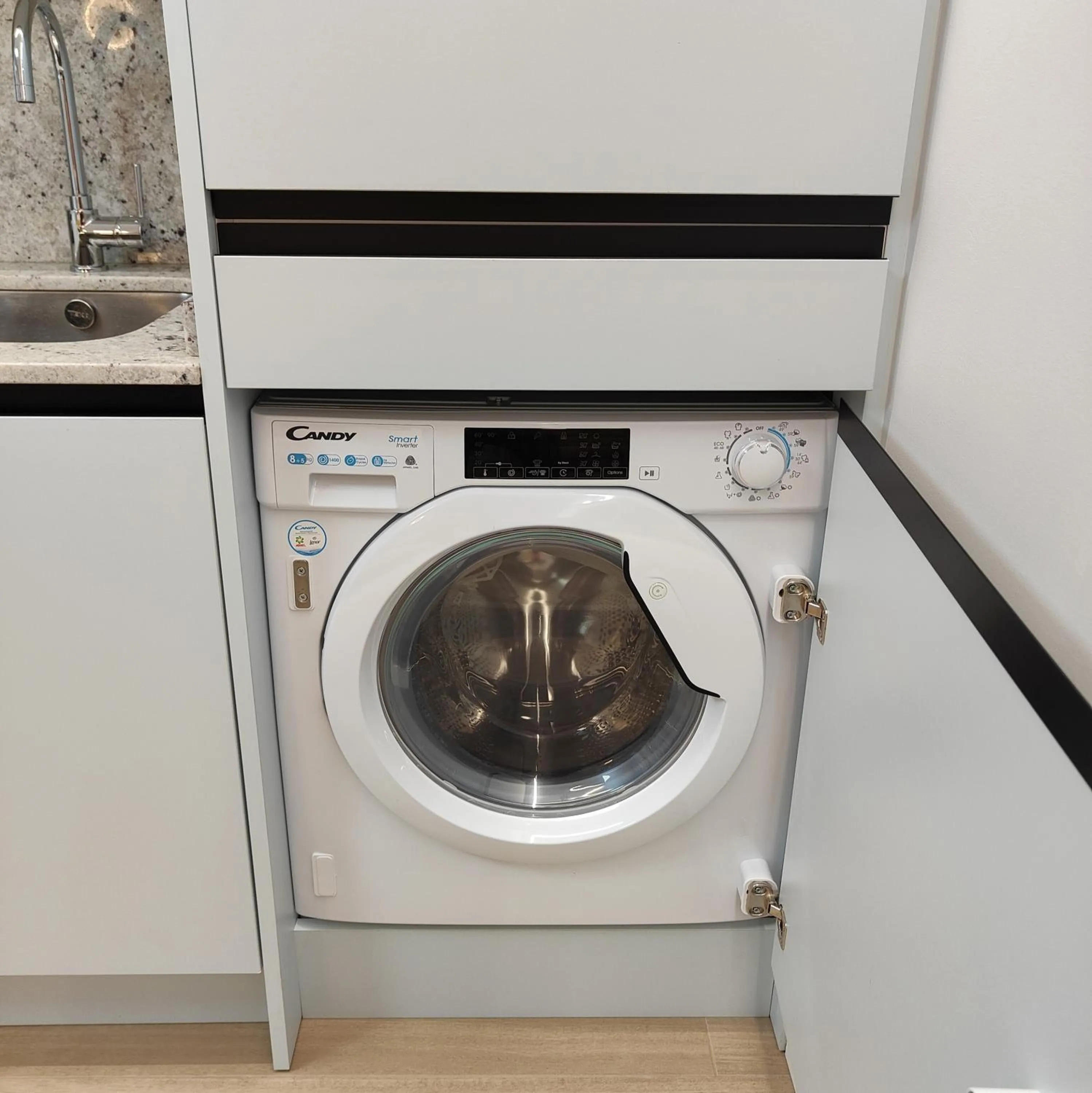 washing machine in Apartamentos Centro Oviedo Caveda